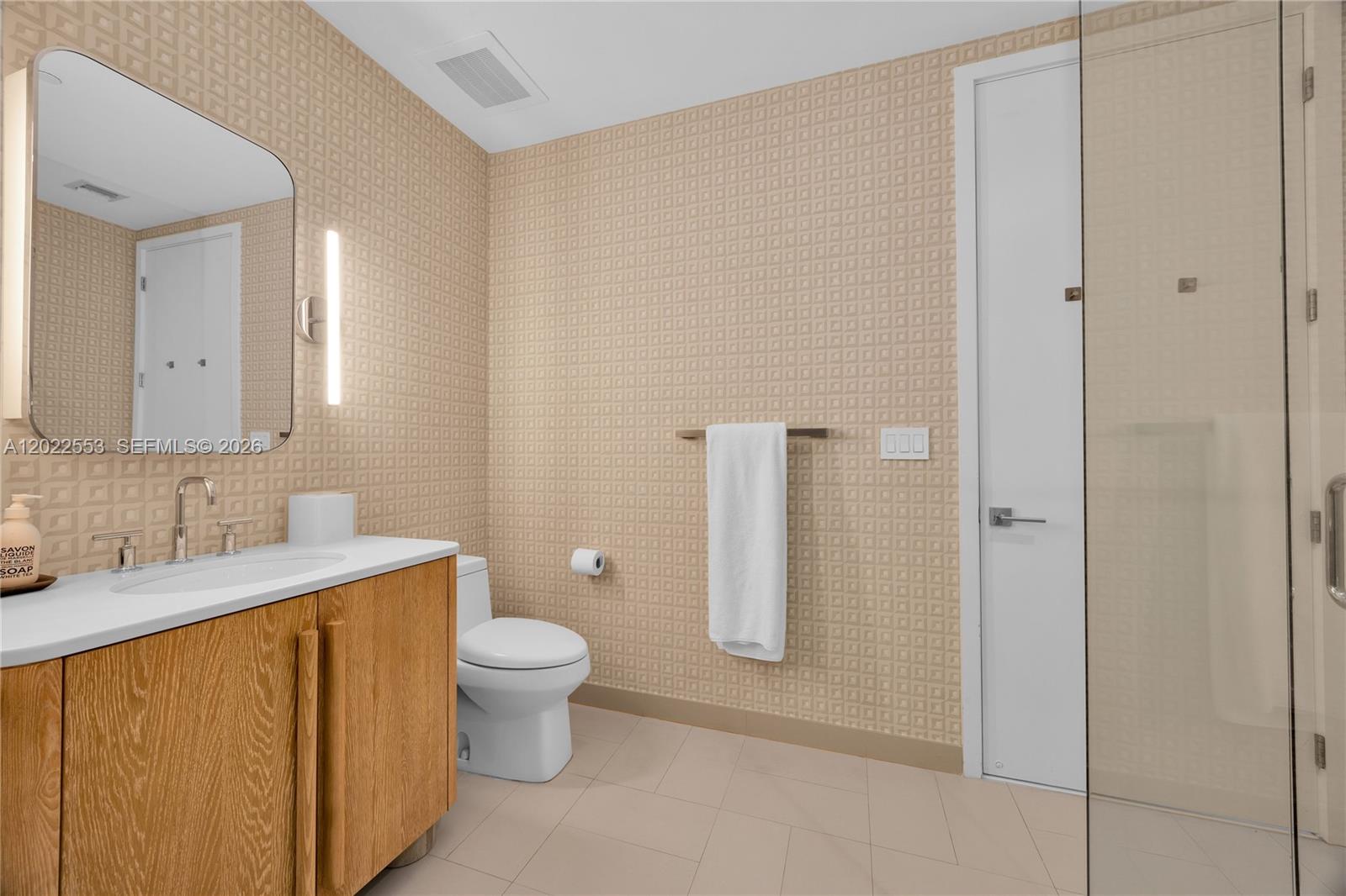 2831 S Bayshore Dr #705 Miami, FL 33133