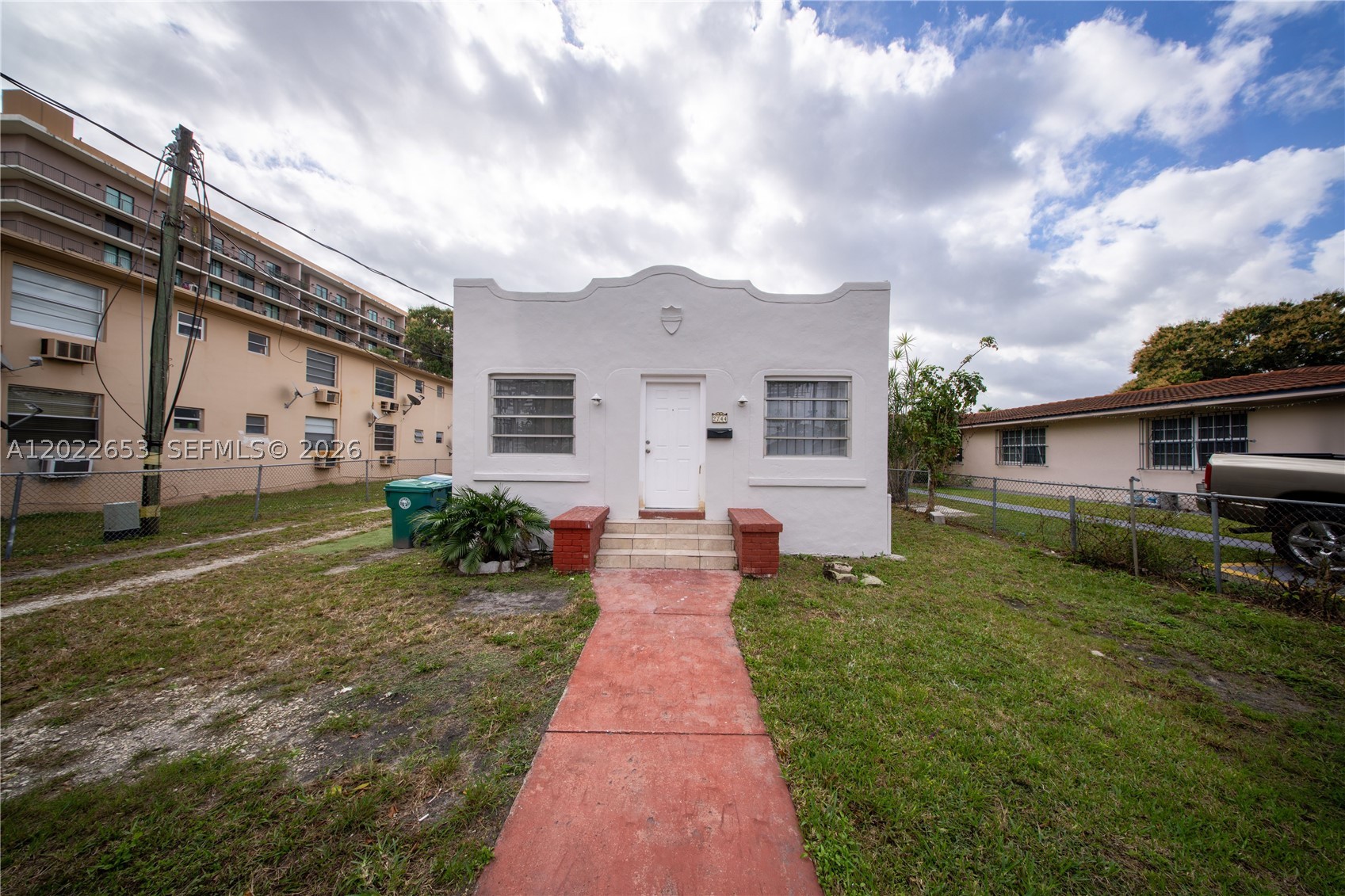 2744 SW 16th Ter