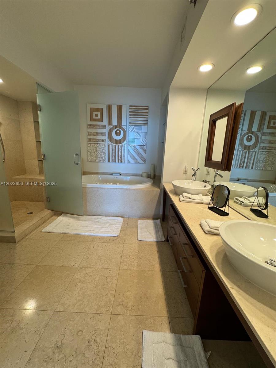 450 Alton Rd #3505 Miami Beach, FL 33139