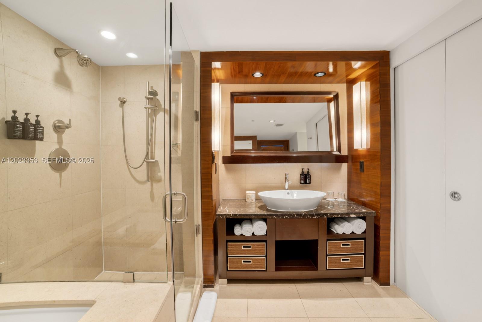6801 Collins Ave #714 (Door 704) Miami Beach, FL 33141