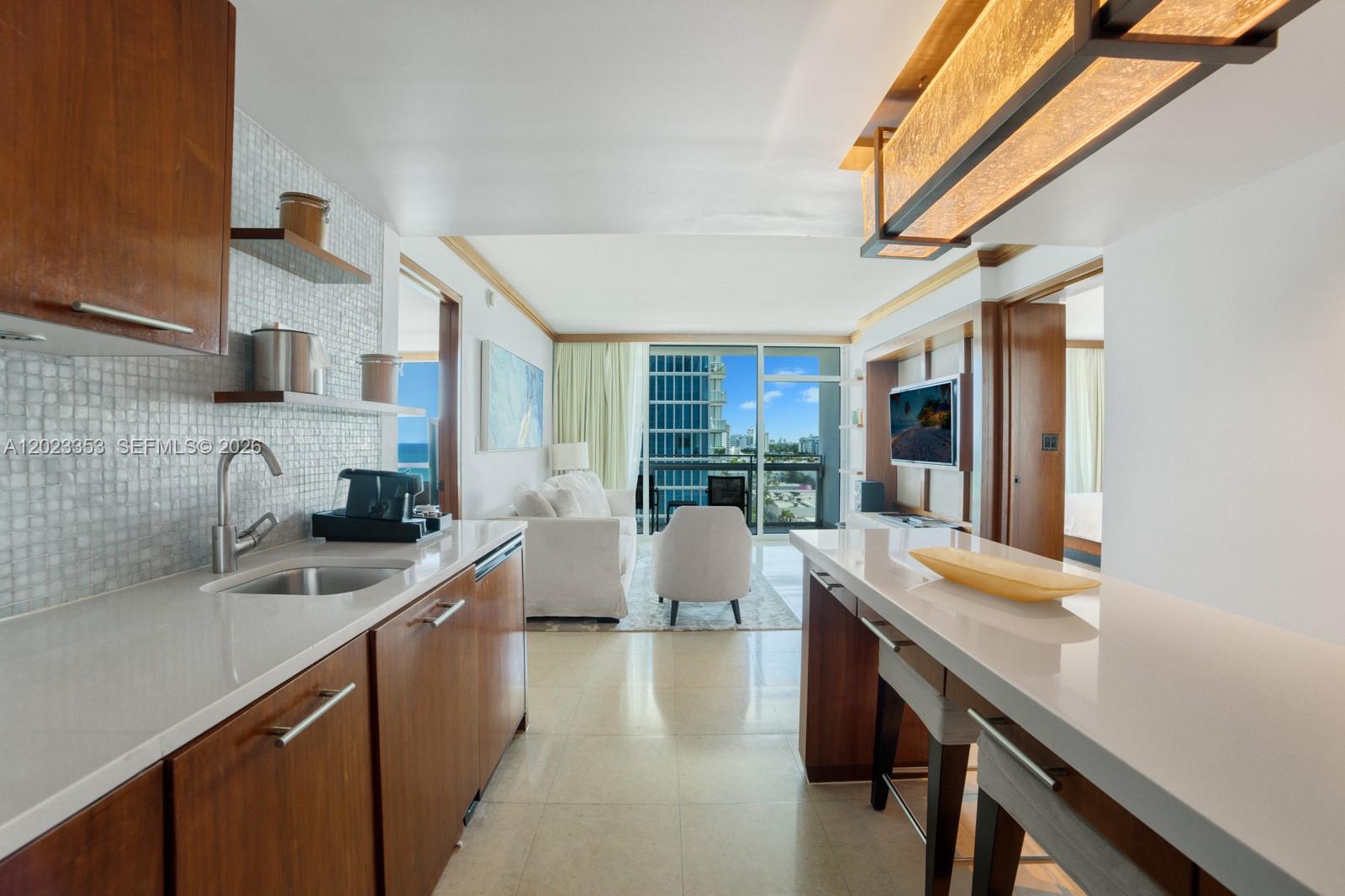 6801 Collins Ave #714 (Door 704) Miami Beach, FL 33141