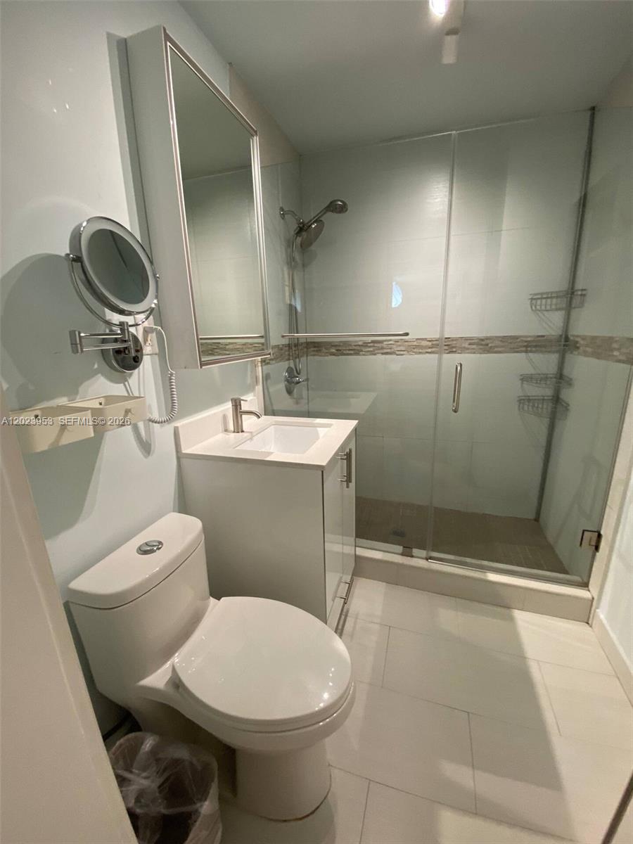 3280 SW 16th Ter Miami, FL 33145