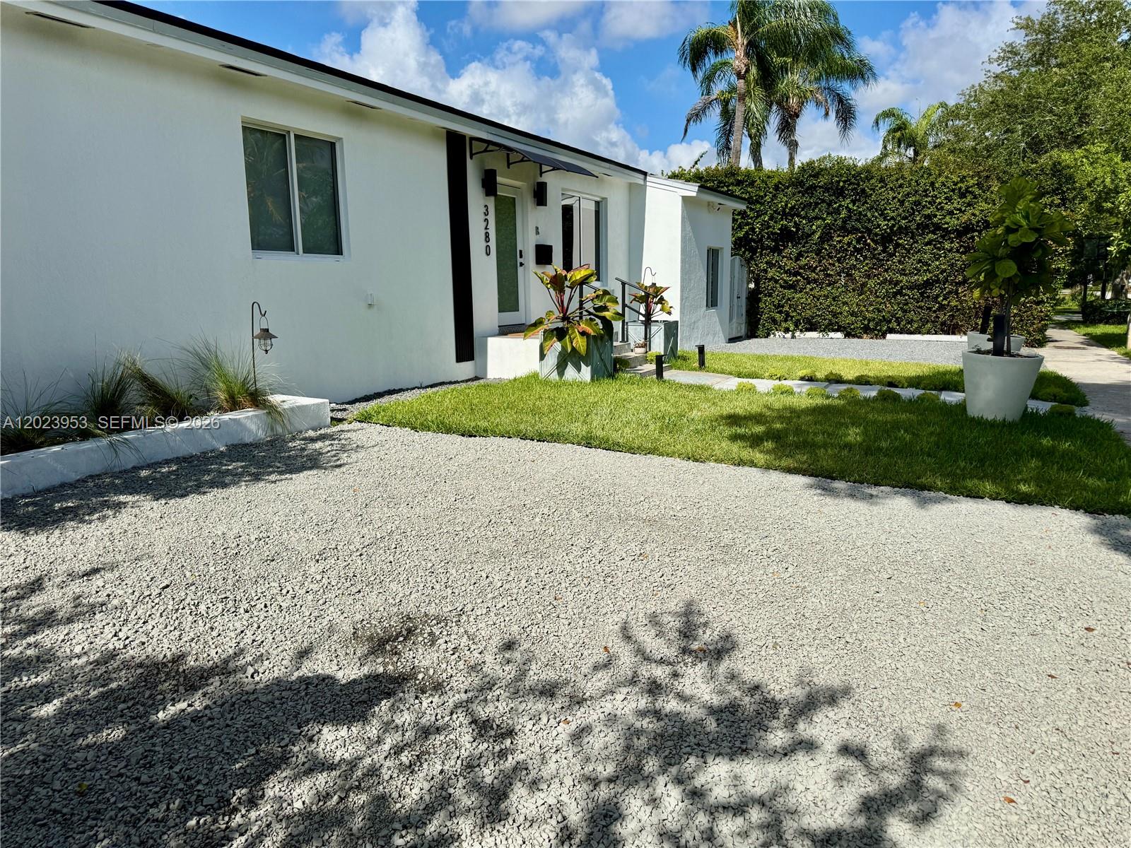 3280 SW 16th Ter Miami, FL 33145
