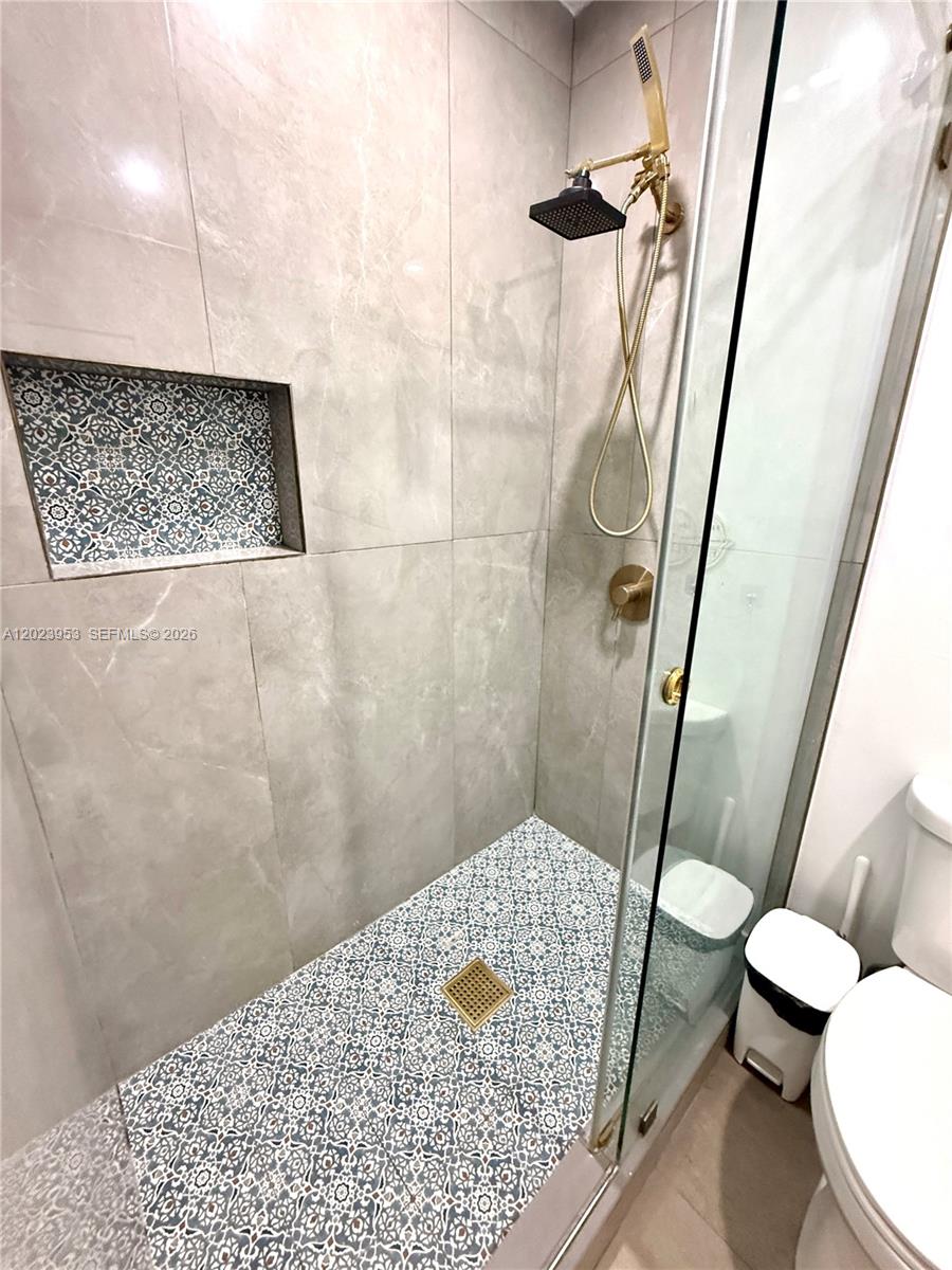 3280 SW 16th Ter Miami, FL 33145