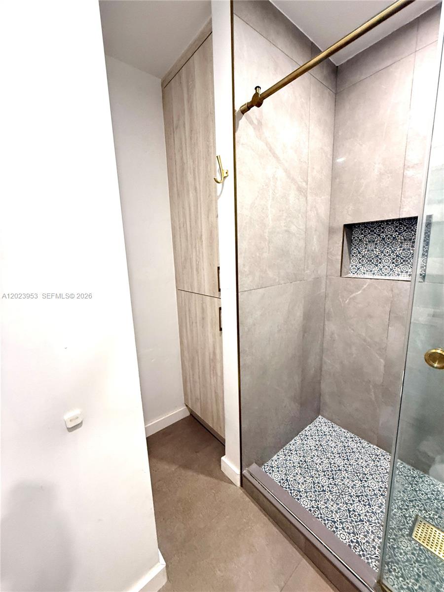 3280 SW 16th Ter Miami, FL 33145