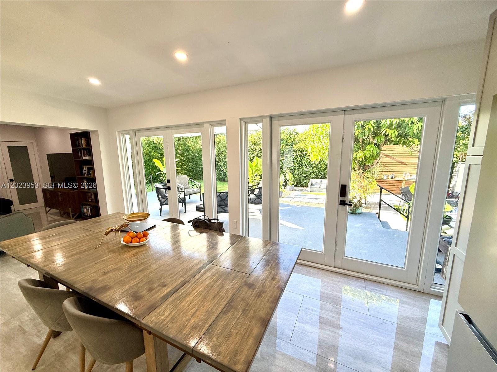 3280 SW 16th Ter Miami, FL 33145