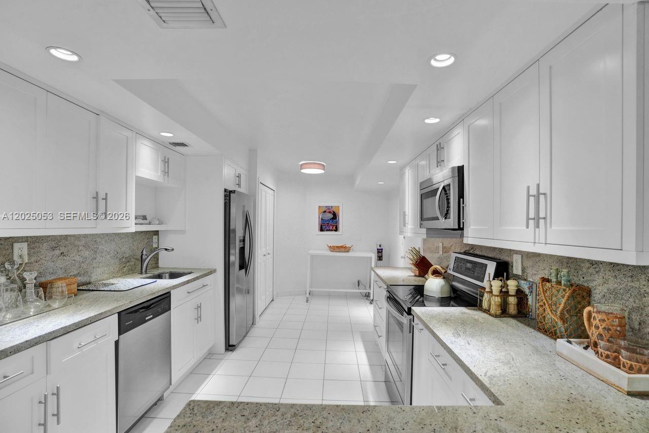 image Towers of Key Biscayne7