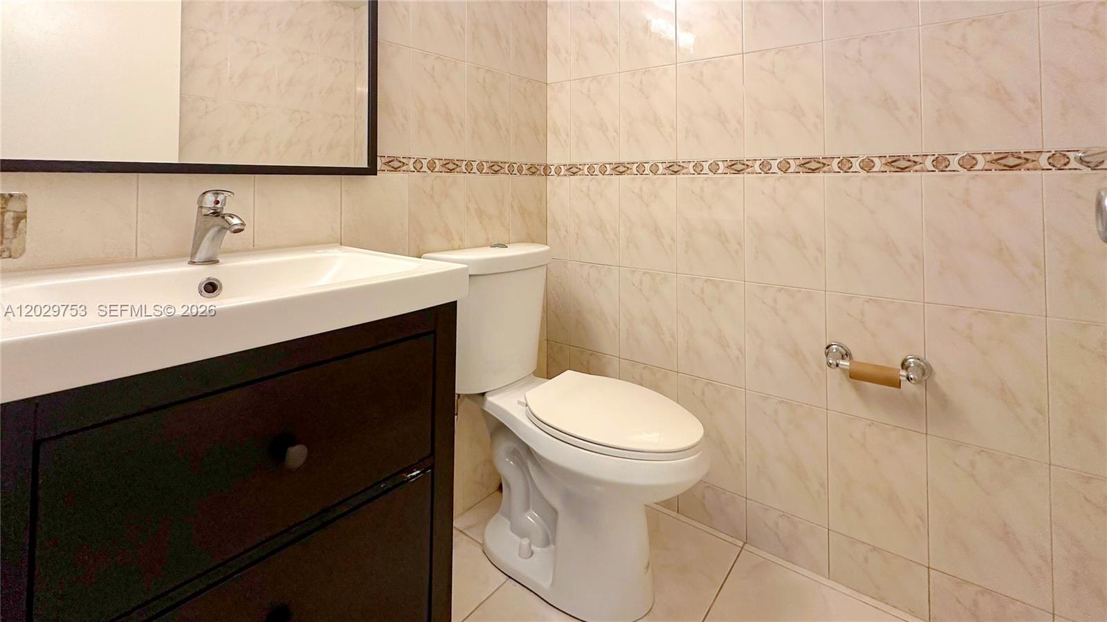 800 Parkview Dr #323 Hallandale Beach, FL 33009