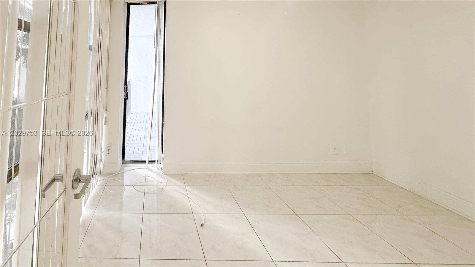800 Parkview Dr #323 Hallandale Beach, FL 33009