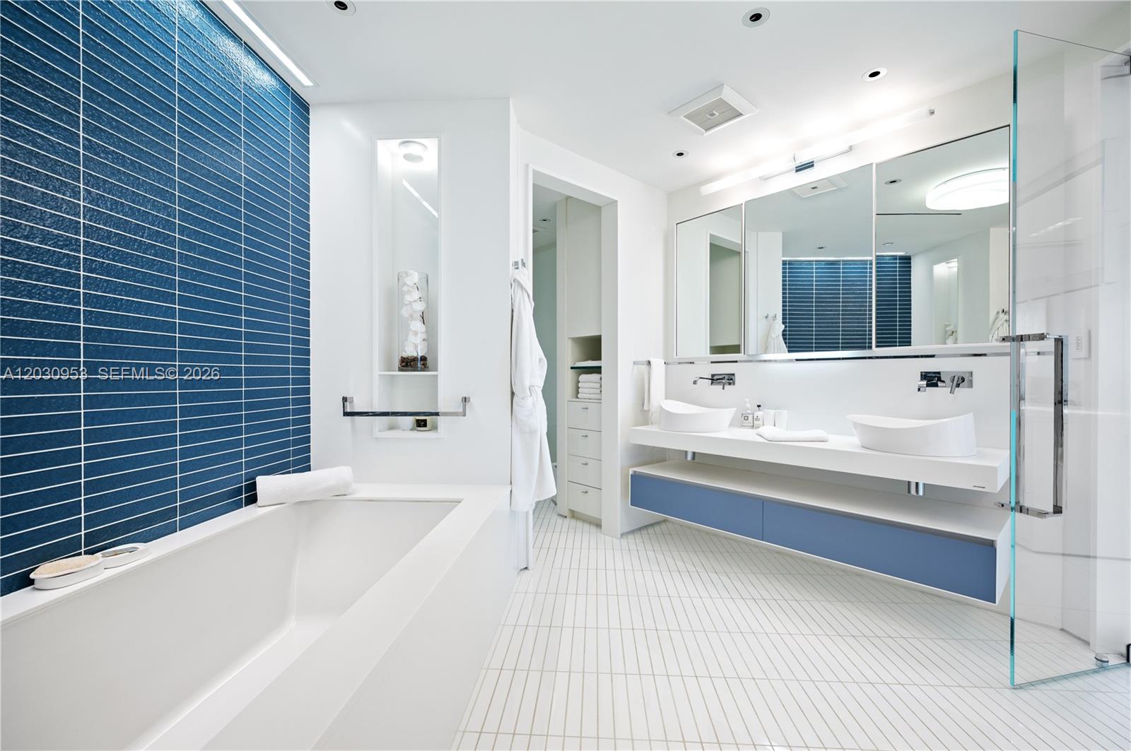 9703 Collins #2000 Bal Harbour, FL 33154