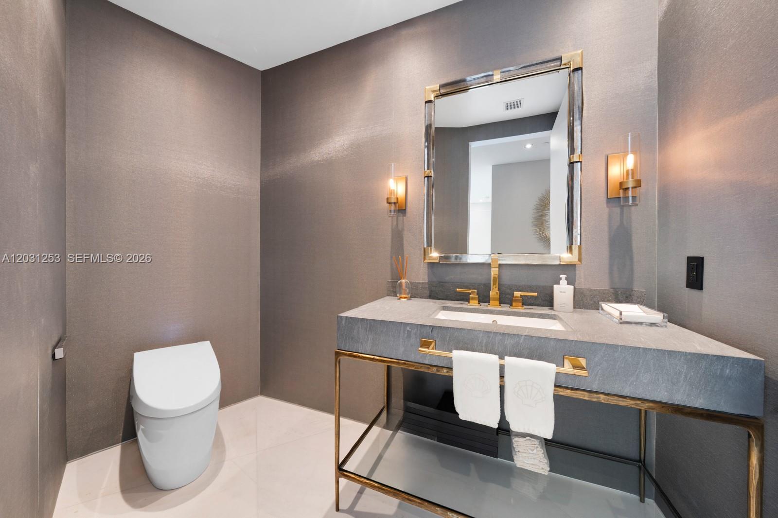 18555 Collins Ave #4405 Sunny Isles Beach, FL 33160