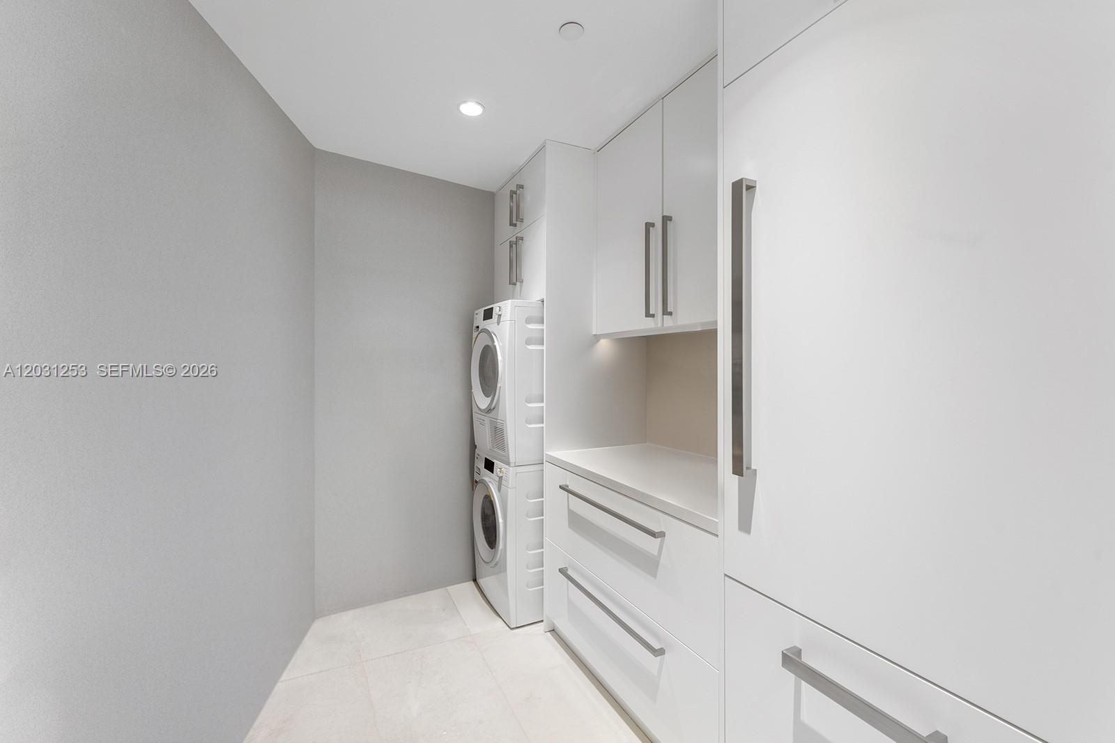18555 Collins Ave #4405 Sunny Isles Beach, FL 33160