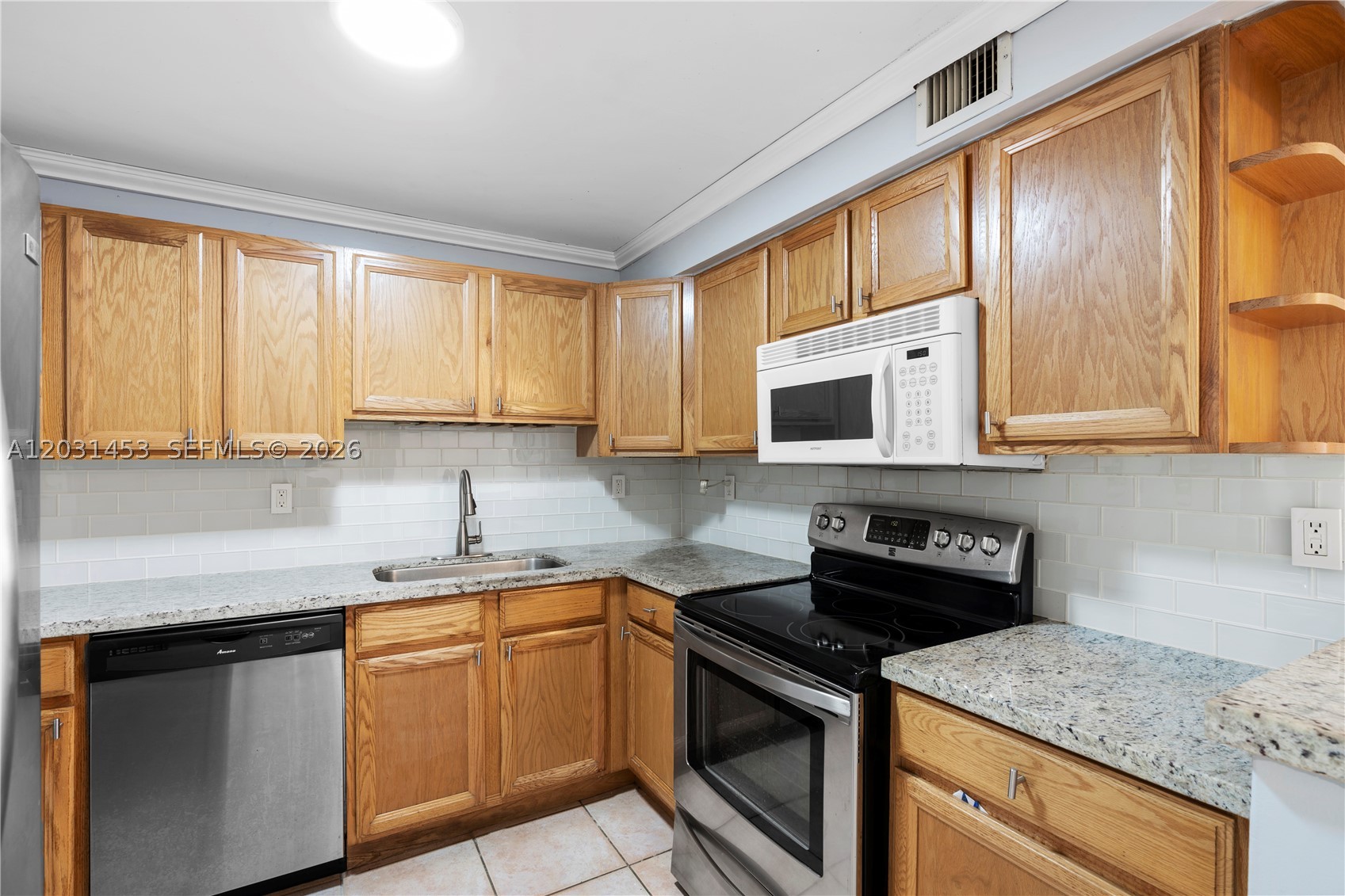 1605 Bay Rd #503 Miami Beach, FL 33139