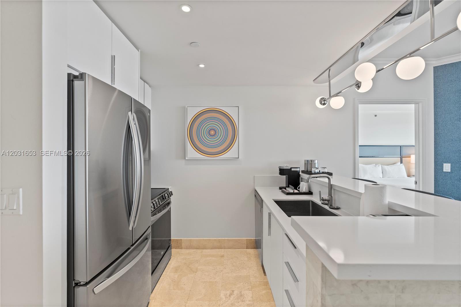 4401 Collins Ave #1206 Miami Beach, FL 33140
