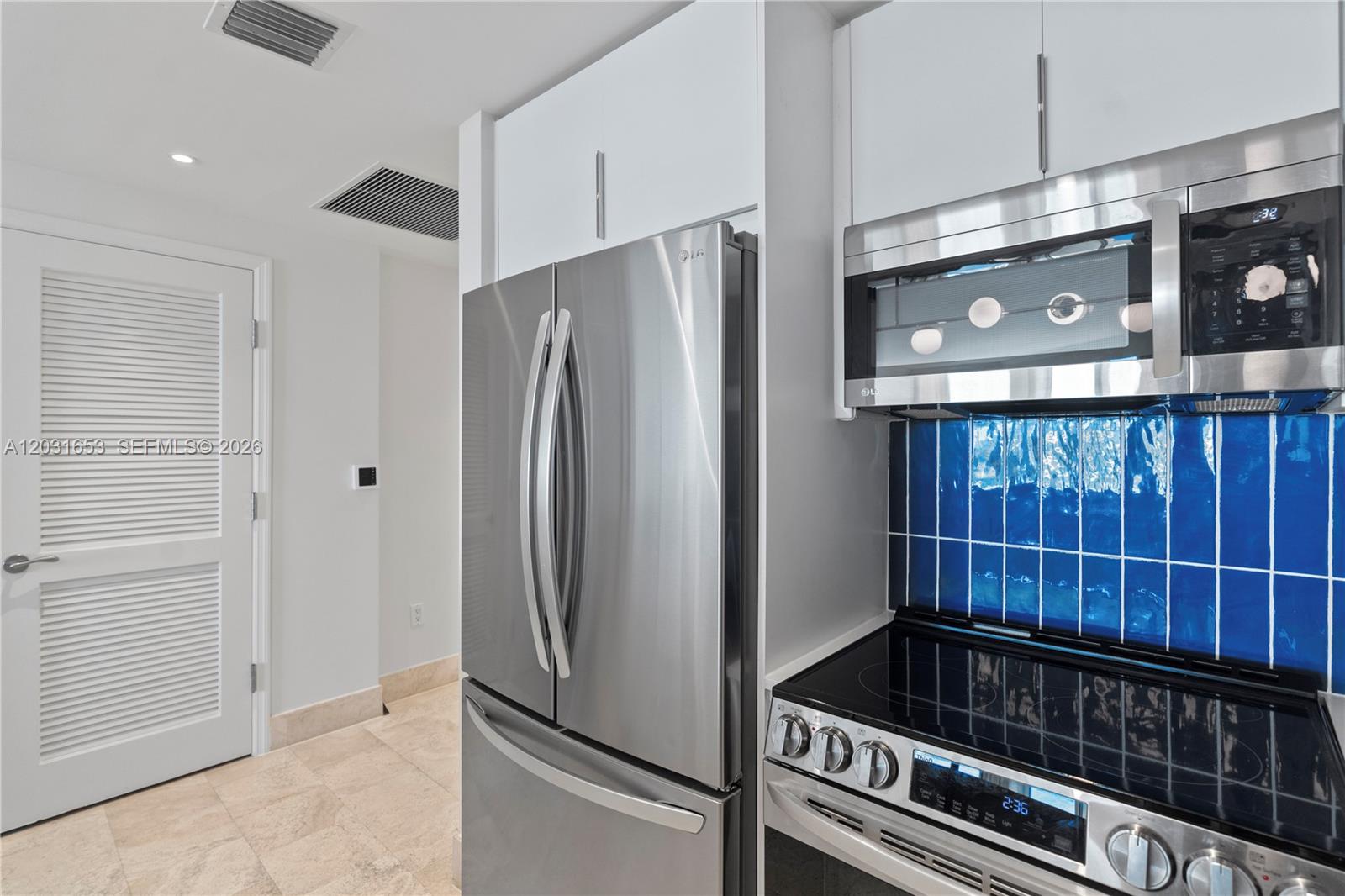 4401 Collins Ave #1206 Miami Beach, FL 33140