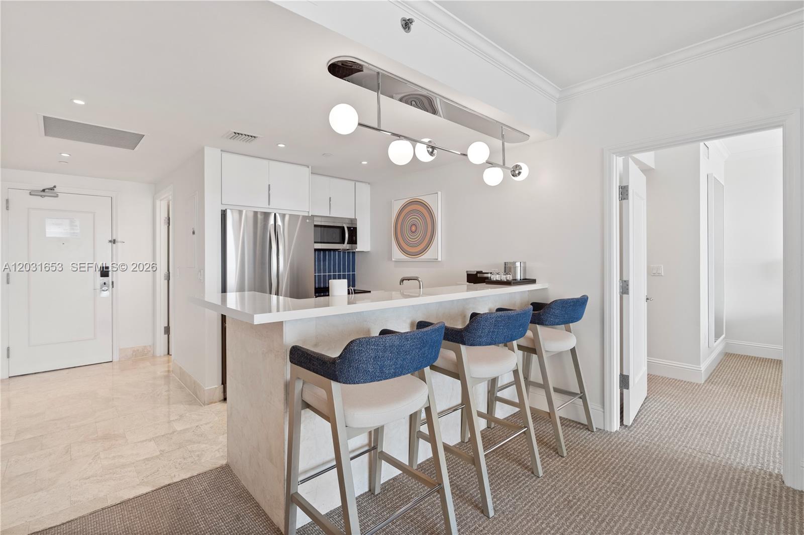 4401 Collins Ave #1206 Miami Beach, FL 33140