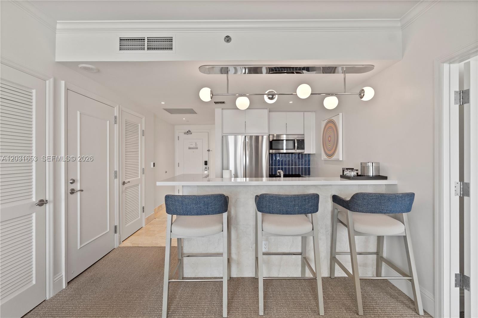 4401 Collins Ave #1206 Miami Beach, FL 33140