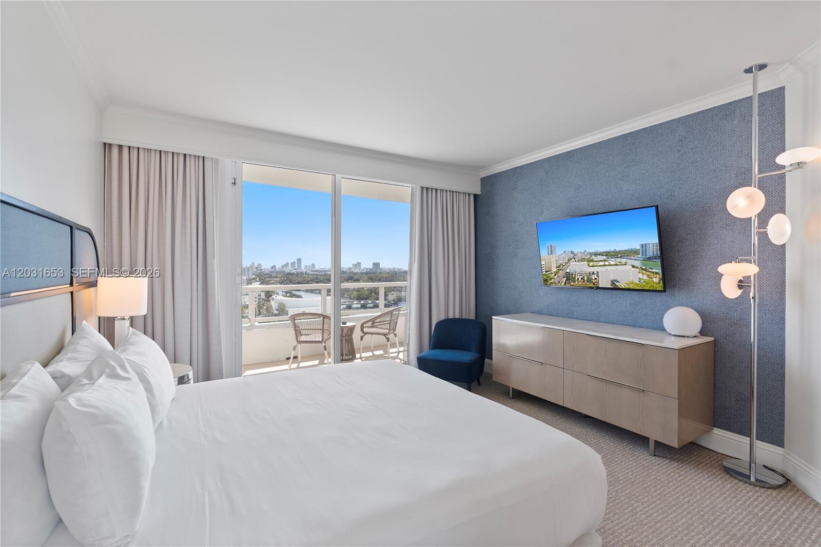 4401 Collins Ave #1206 Miami Beach, FL 33140