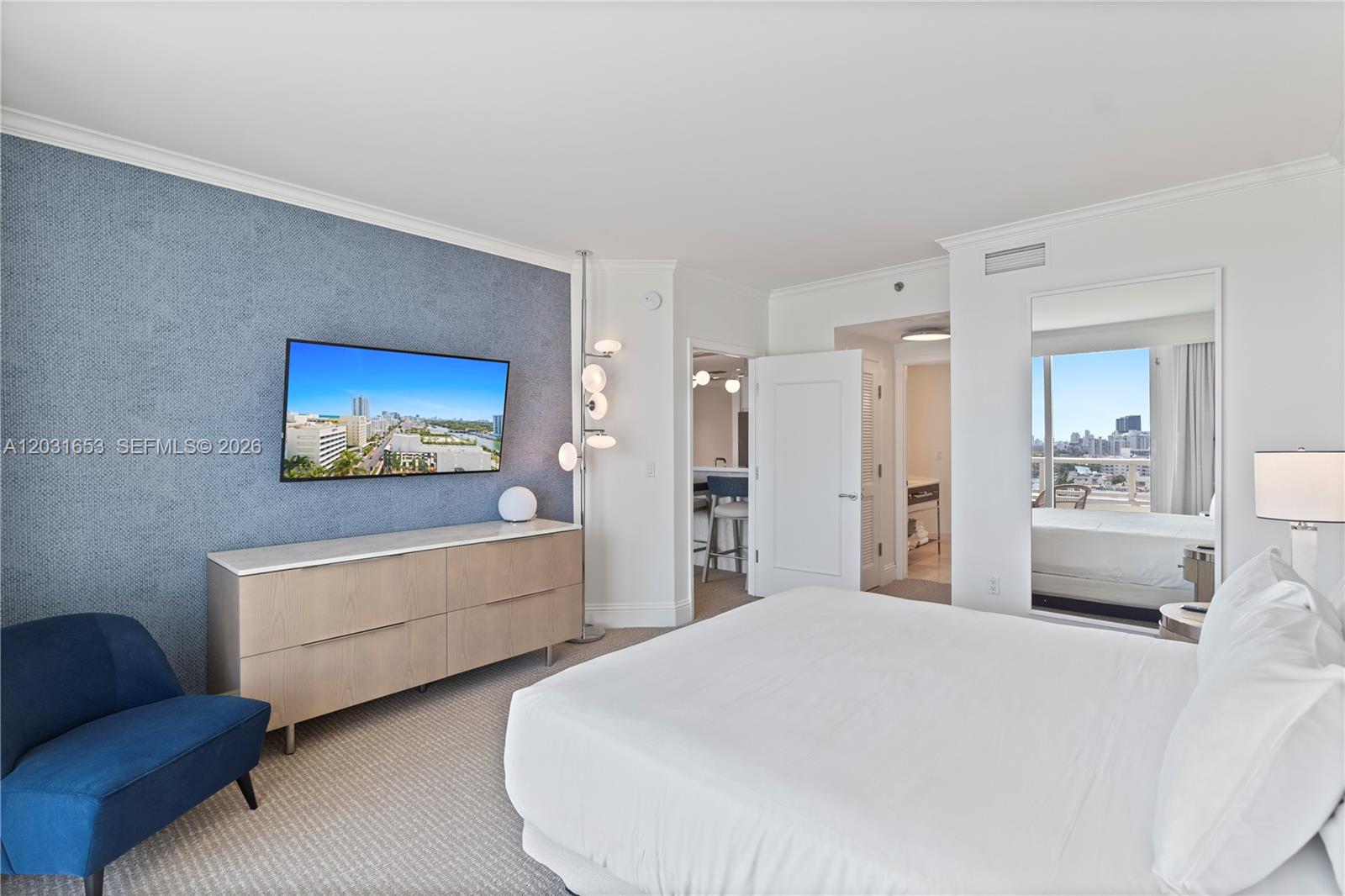 4401 Collins Ave #1206 Miami Beach, FL 33140