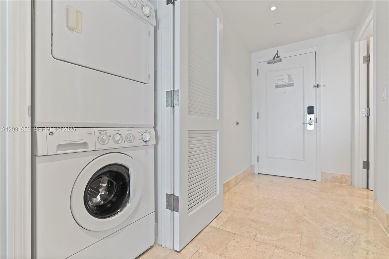 4401 Collins Ave #1206 Miami Beach, FL 33140