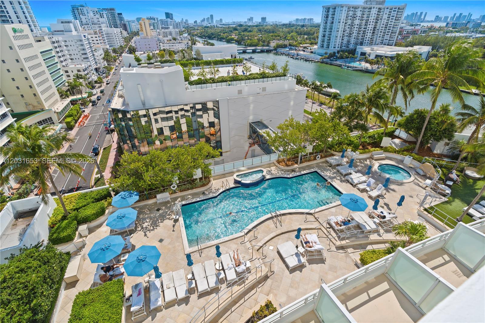 4401 Collins Ave #1206 Miami Beach, FL 33140