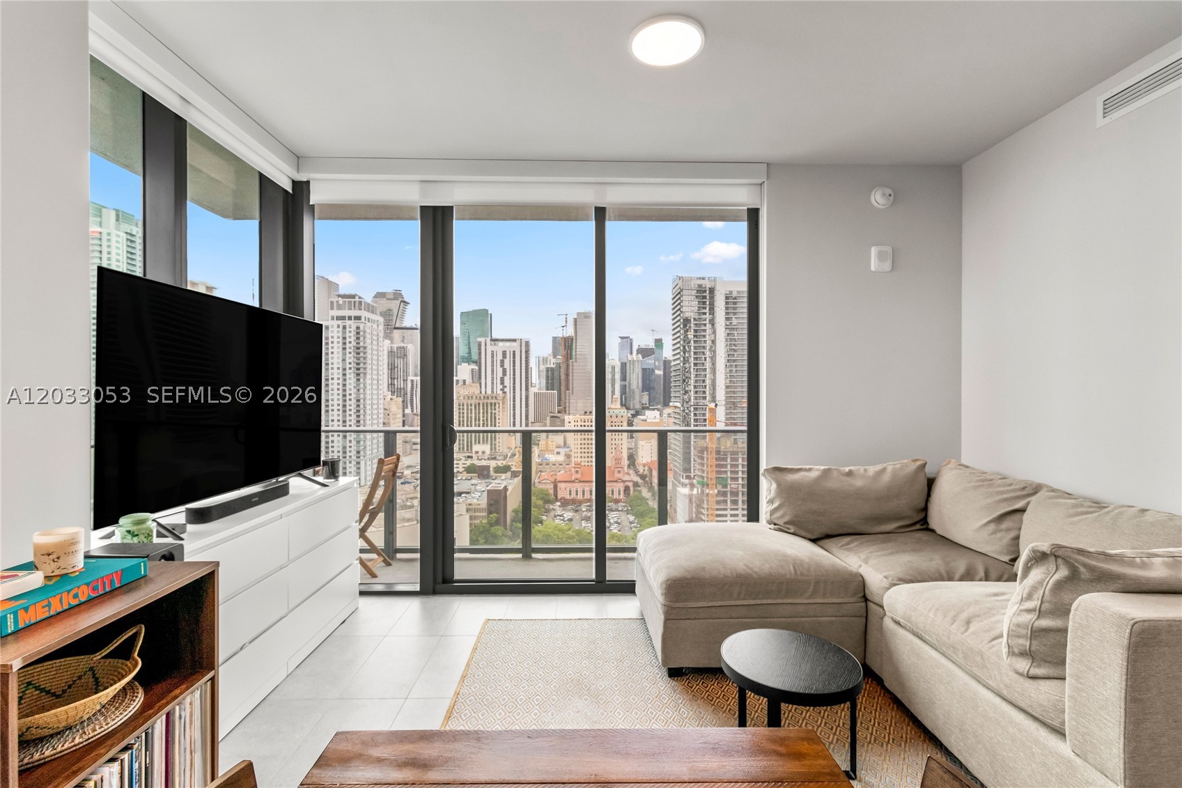 121 NE 5th St #2401 Miami, FL 33132