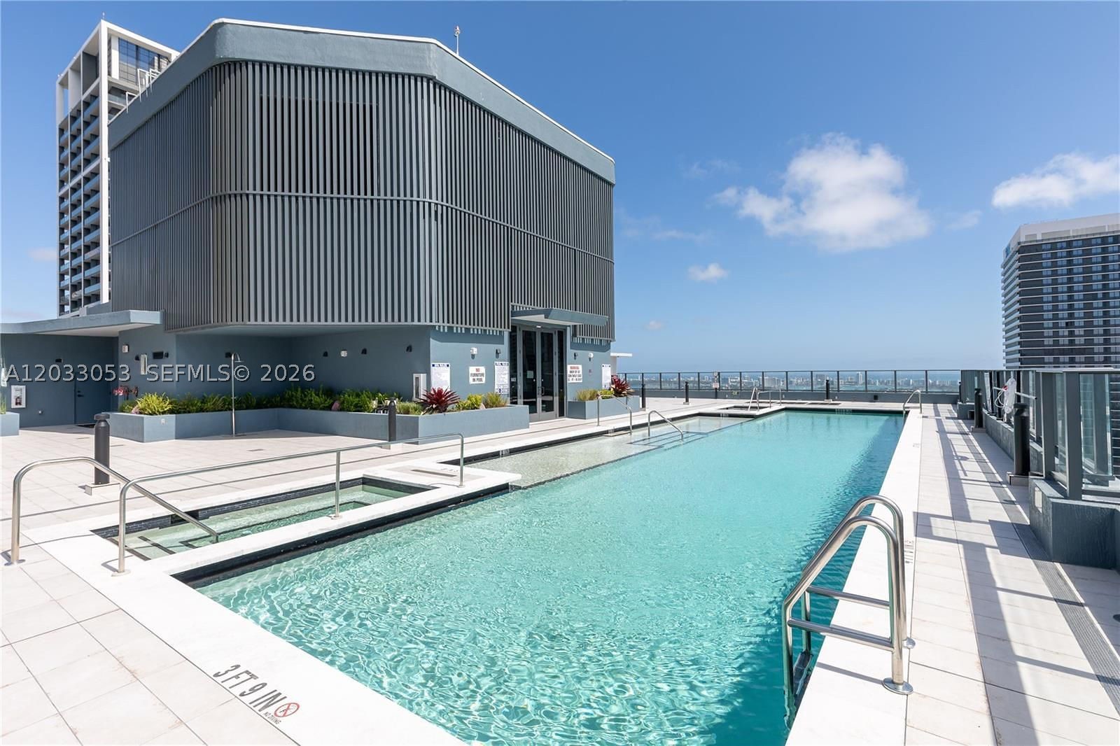 121 NE 5th St #2401 Miami, FL 33132