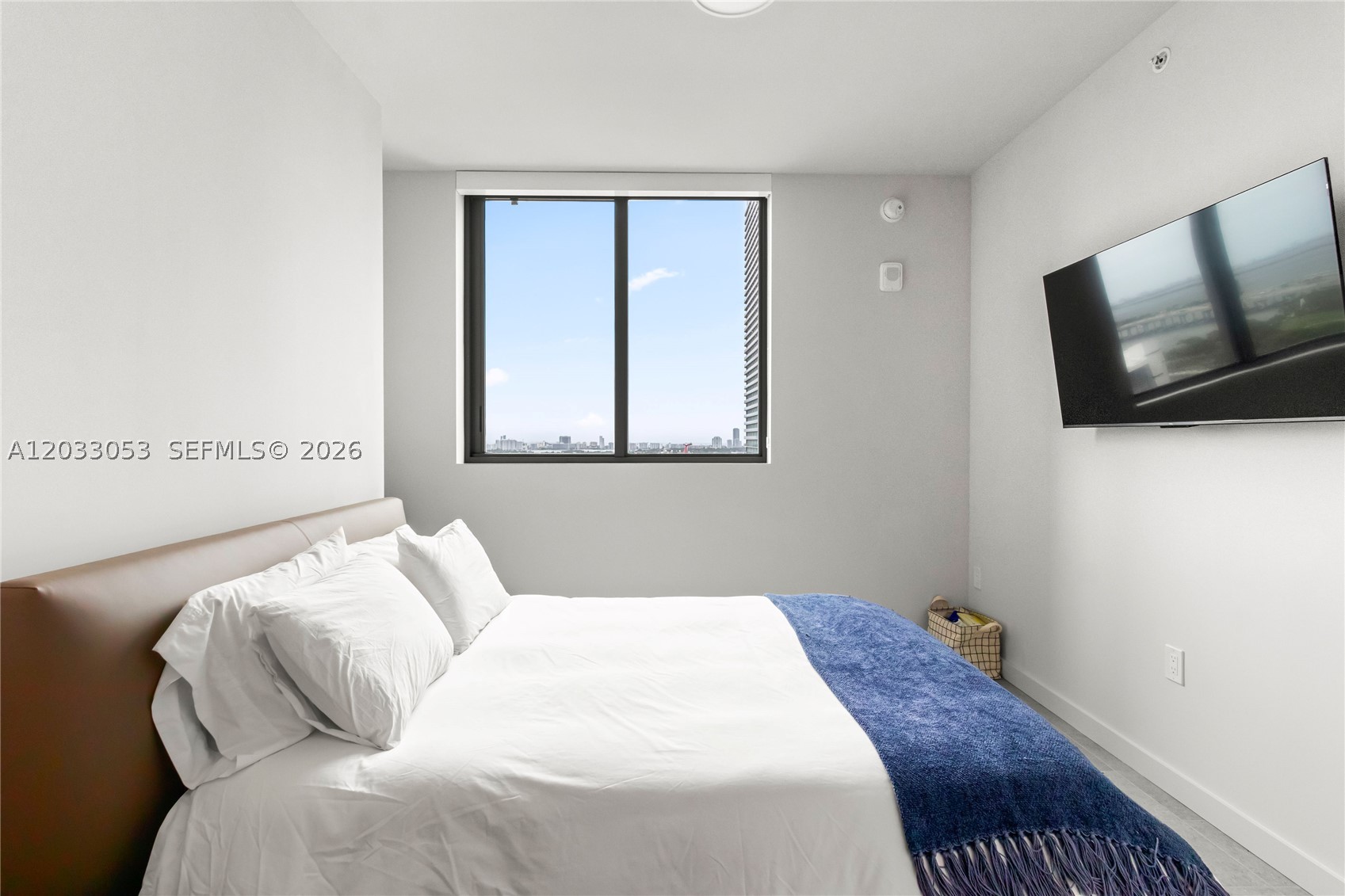 121 NE 5th St #2401 Miami, FL 33132