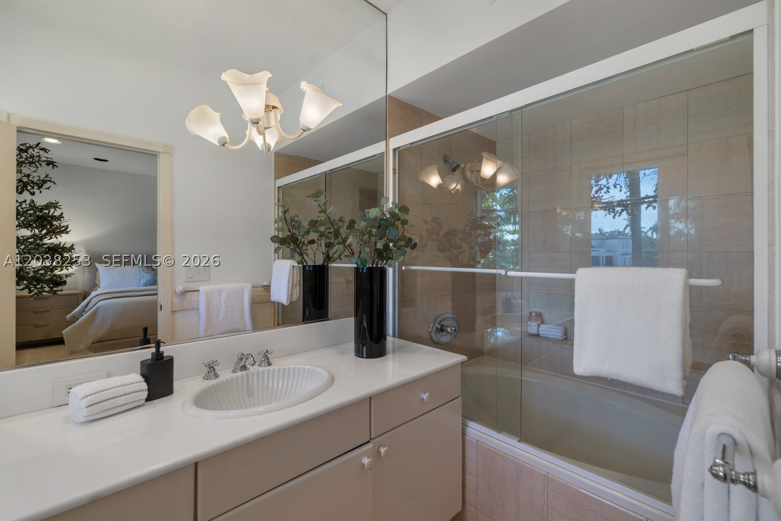 6500 N Bay Rd Miami Beach, FL 33141