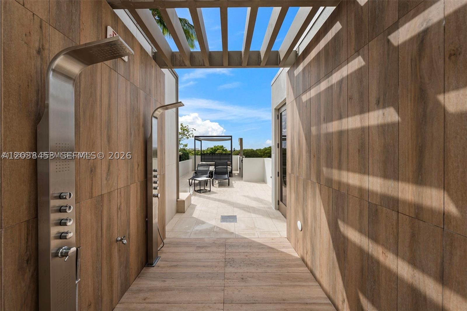 515 Valencia Ave #802 Coral Gables, FL 33134