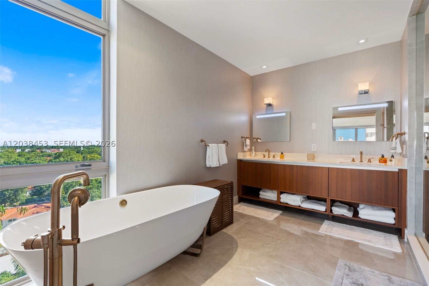 515 Valencia Ave #802 Coral Gables, FL 33134