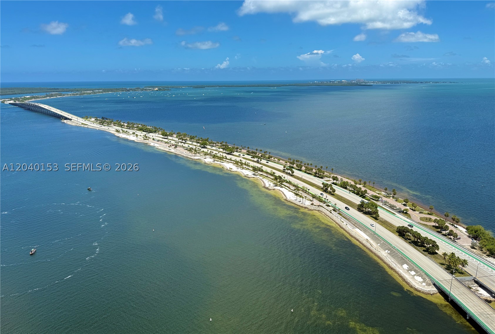 image Una Residences103
