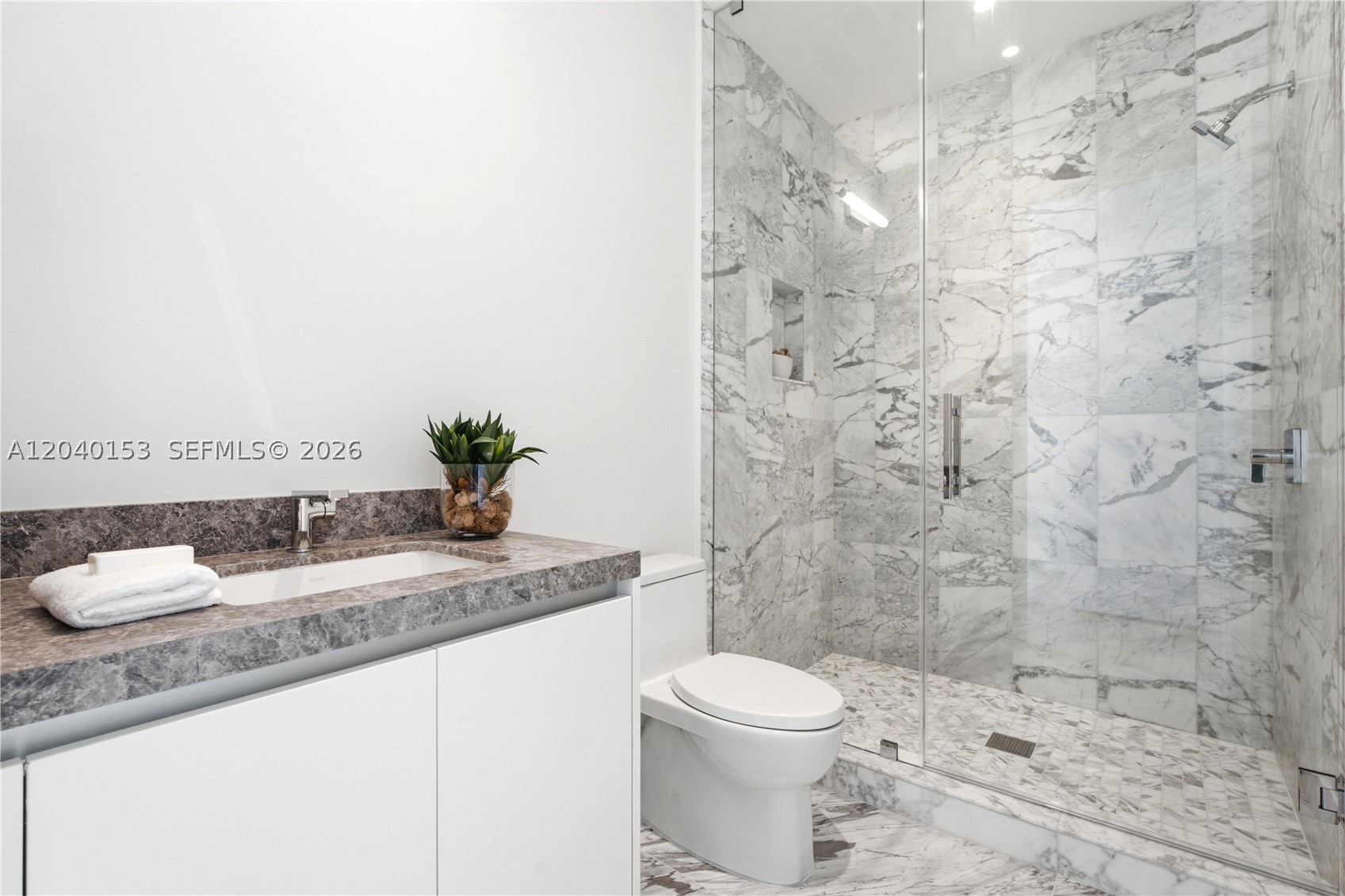 175 SE 25th #3401/3402 Miami, FL 33129