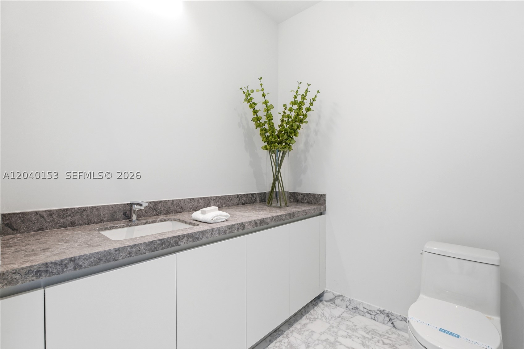 175 SE 25th #3401/3402 Miami, FL 33129