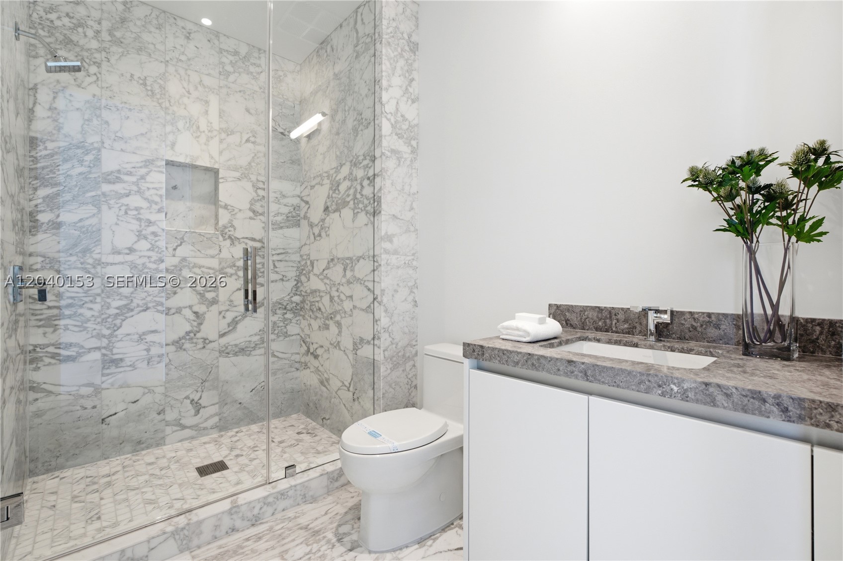 175 SE 25th #3401/3402 Miami, FL 33129