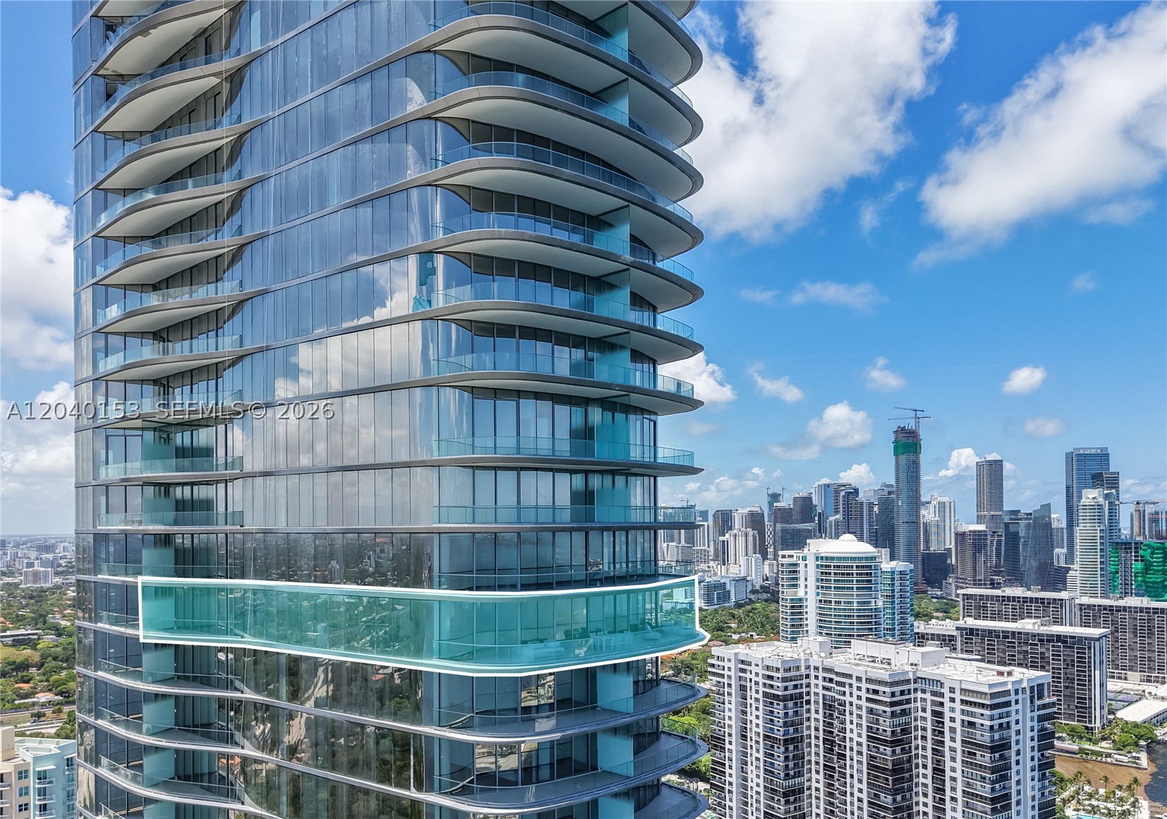 175 SE 25th #3401/3402 Miami, FL 33129