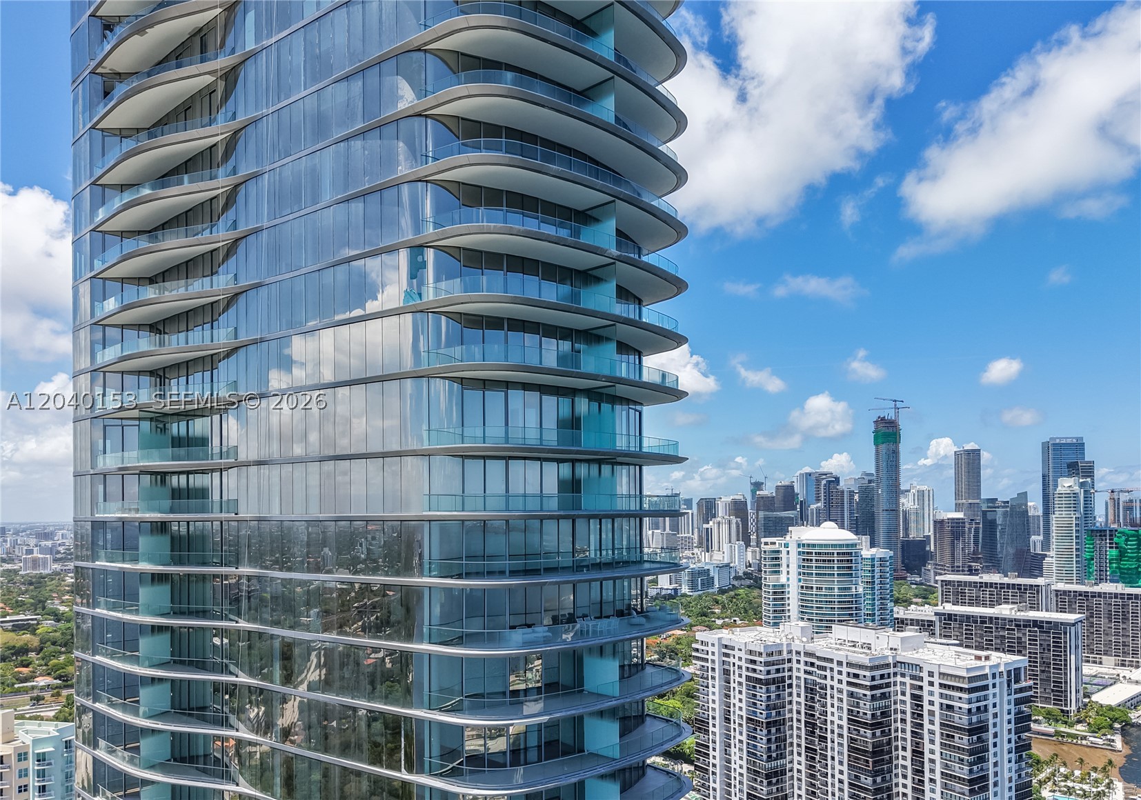 175 SE 25th #3401/3402 Miami, FL 33129