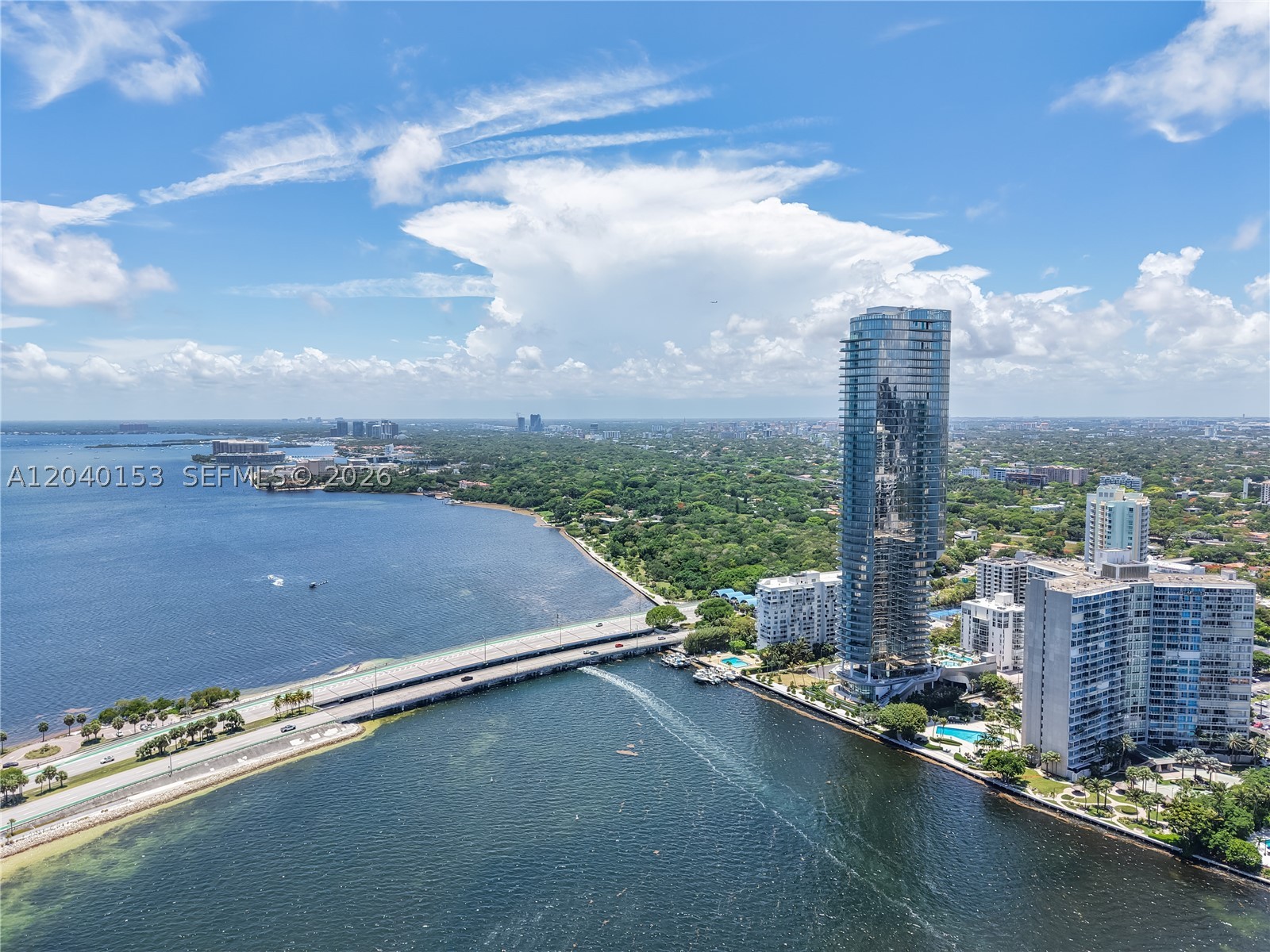 175 SE 25th #3401/3402 Miami, FL 33129