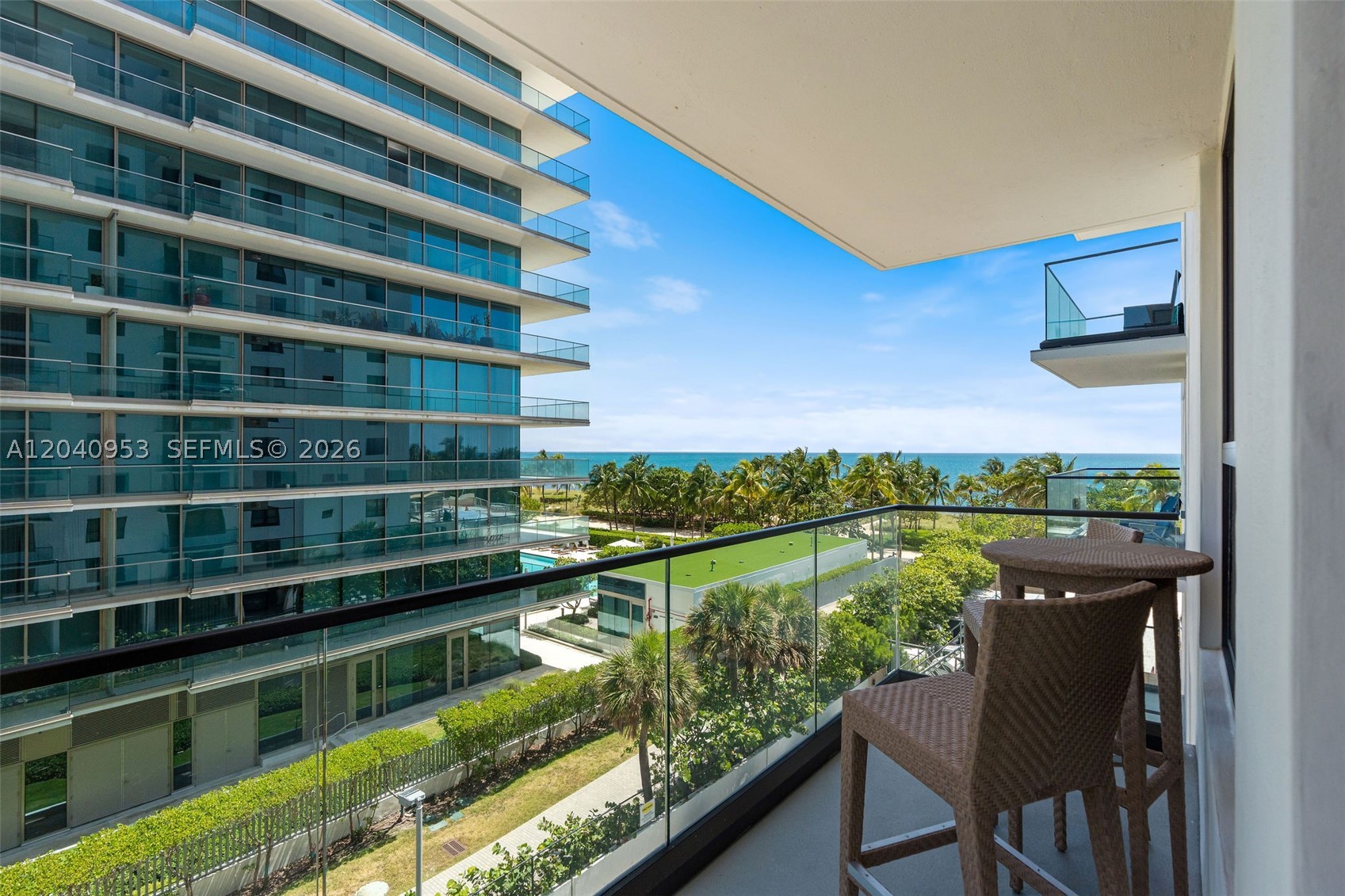 10185 Collins Ave #521