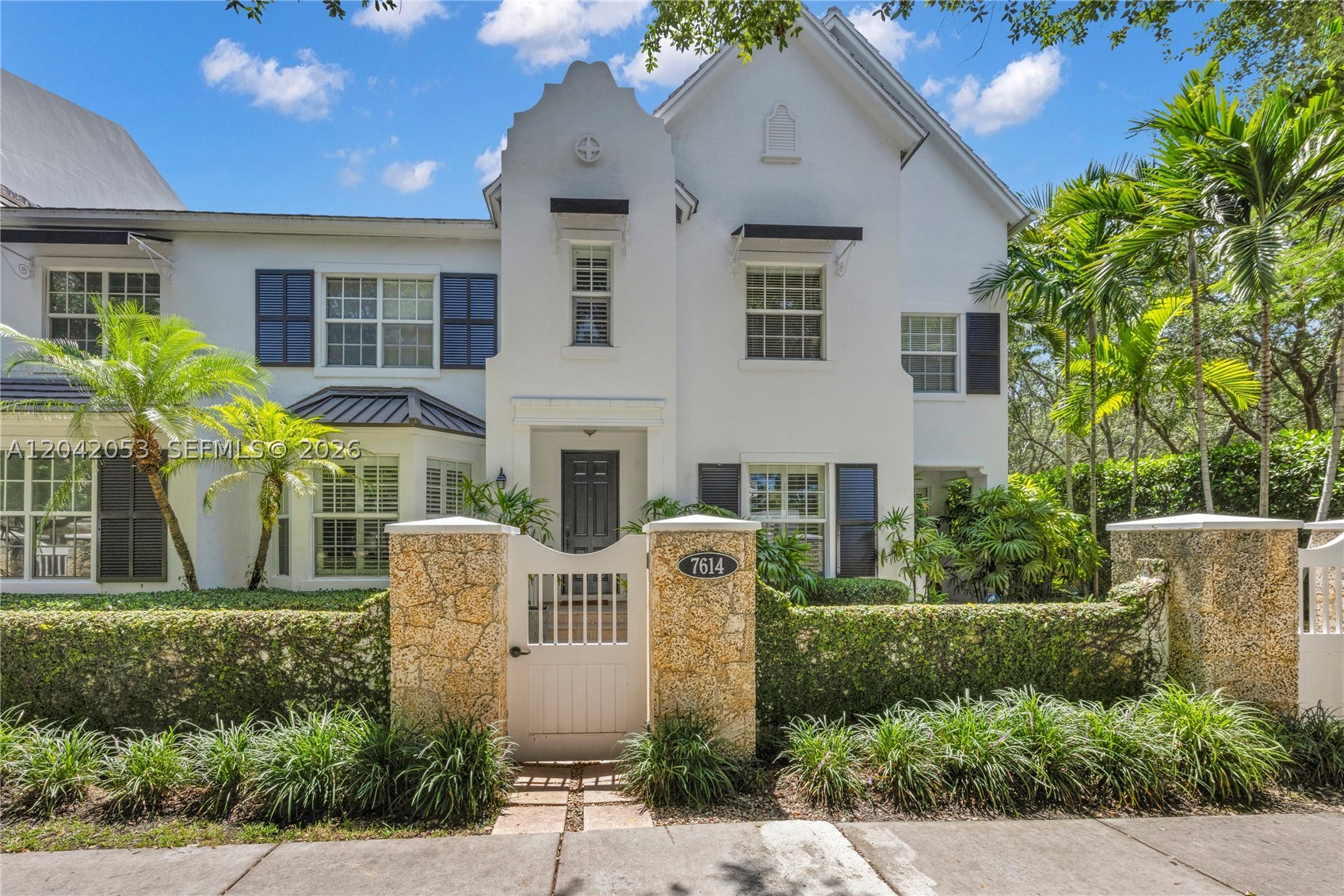7614 SW 54th Ave