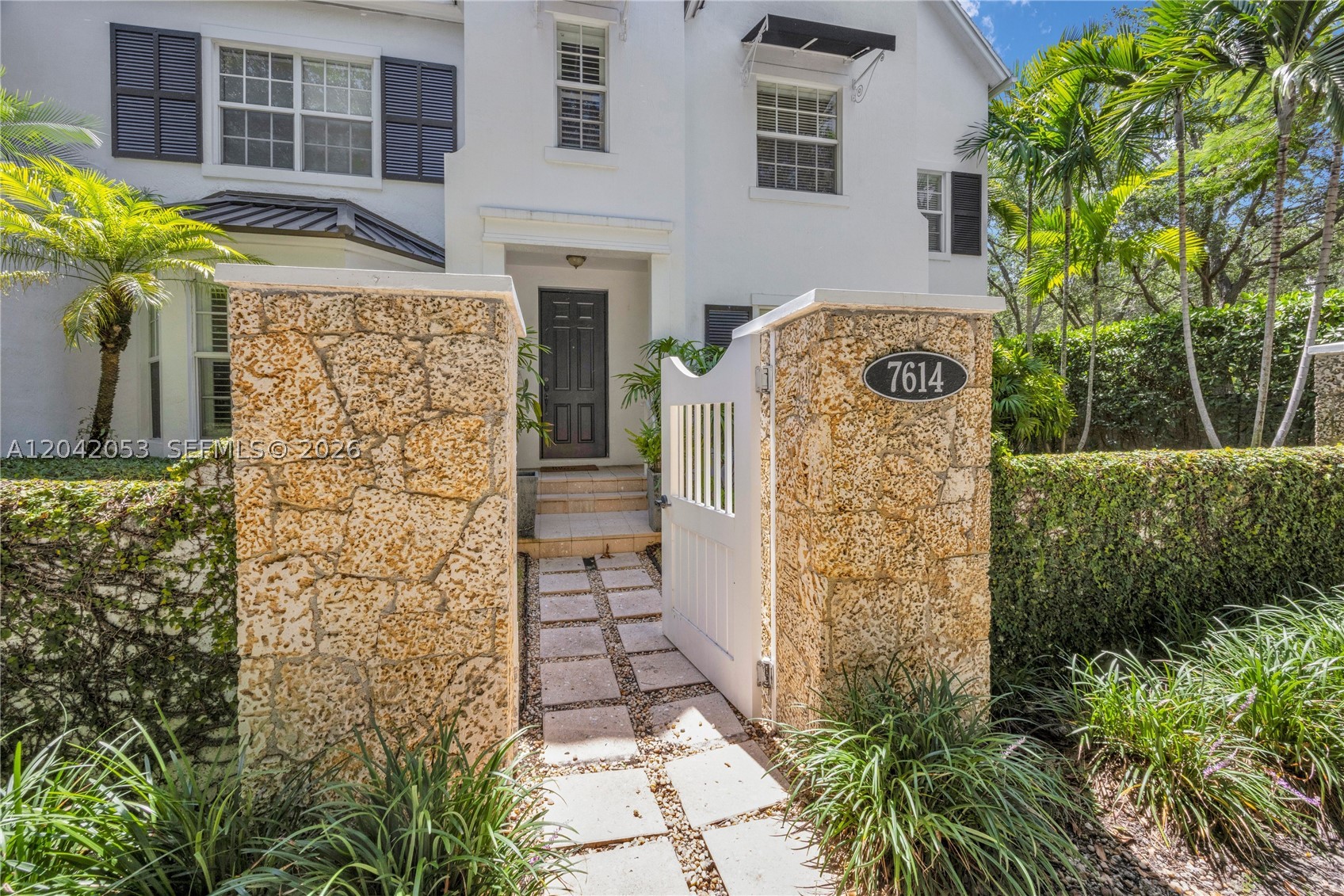 7614 SW 54th Ave Miami, FL 33143