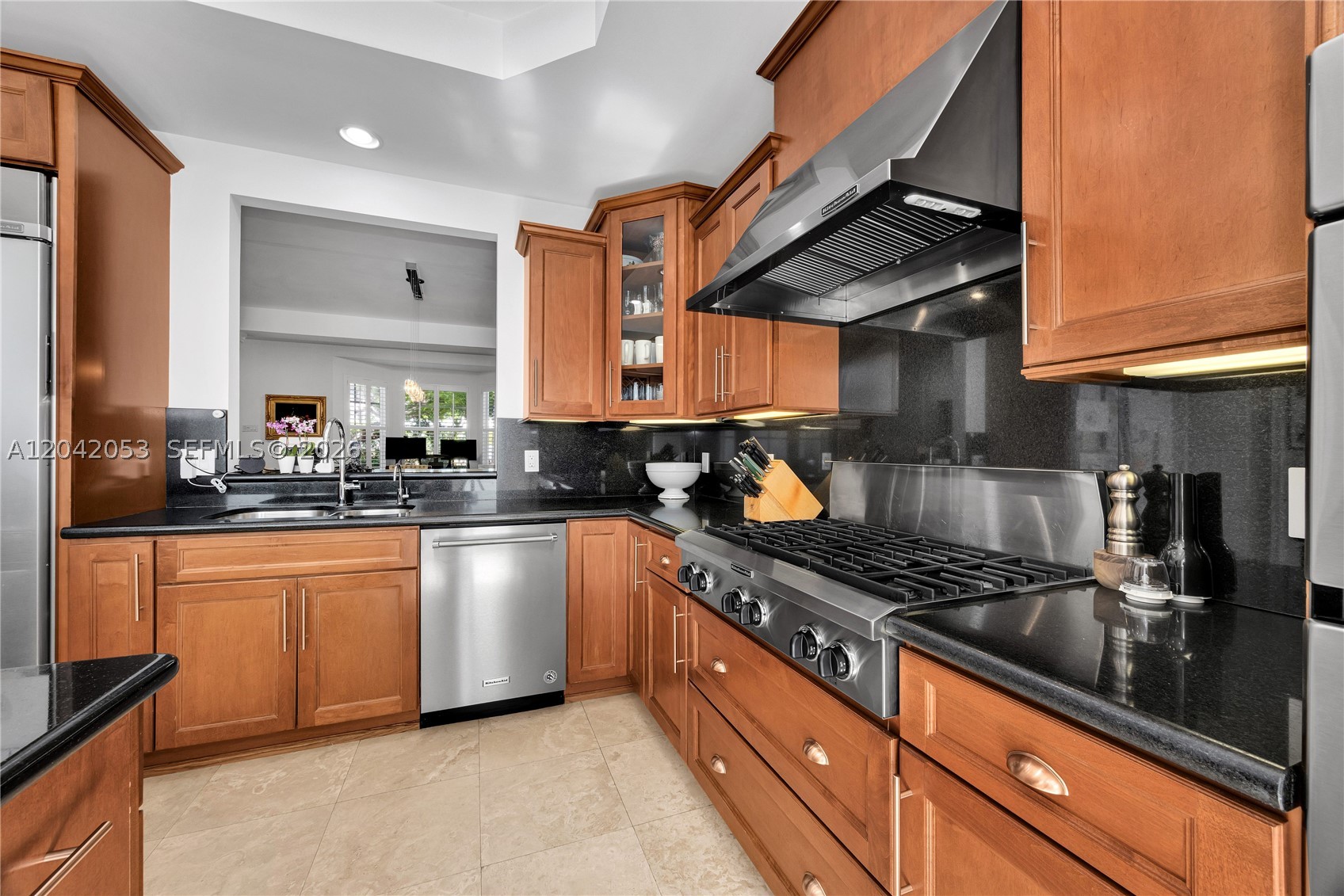 7614 SW 54th Ave Miami, FL 33143