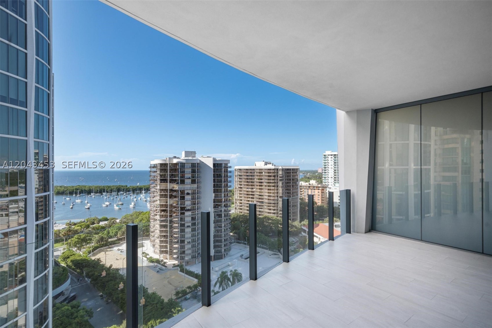image Park Grove Club Residences3