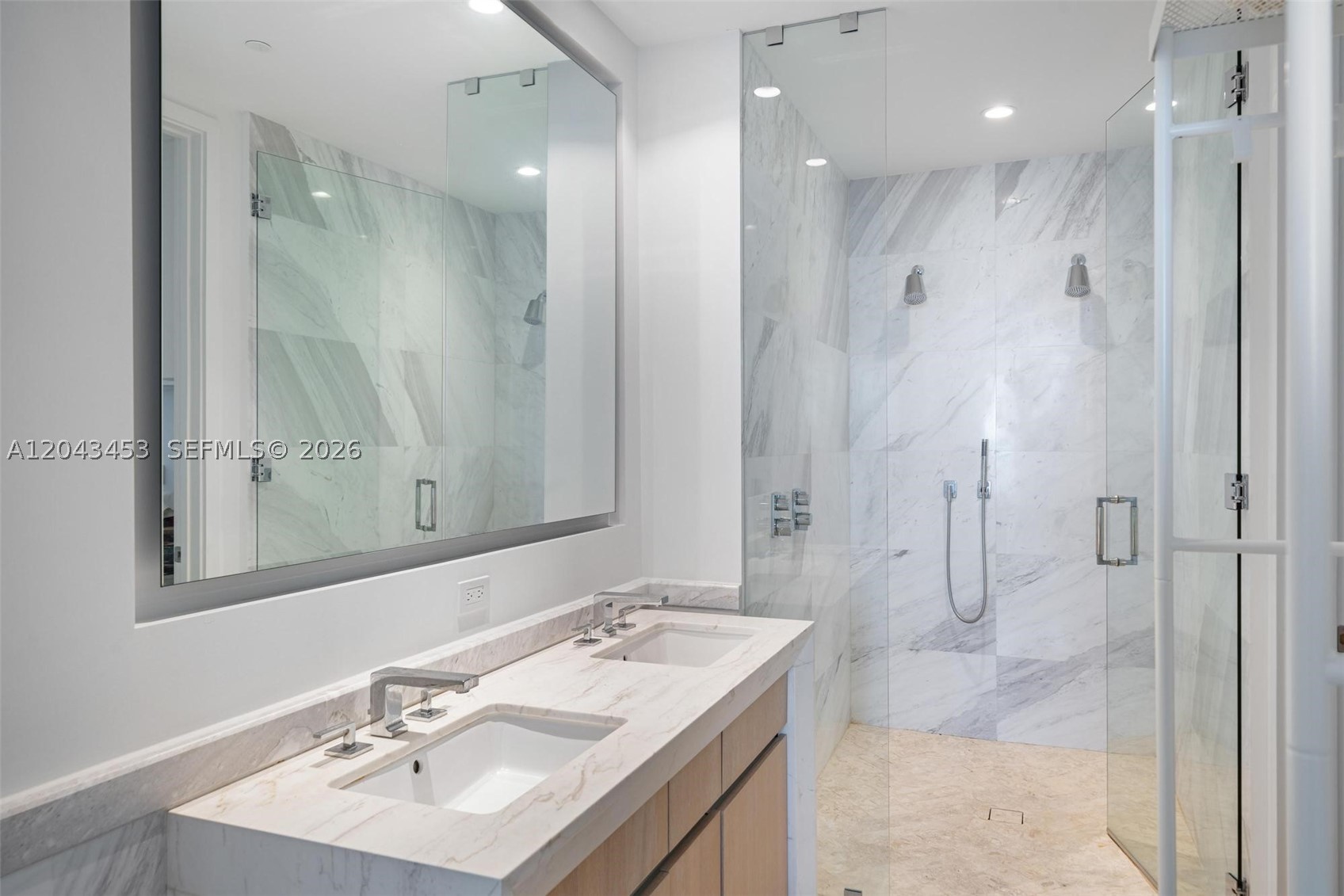image Park Grove Club Residences7