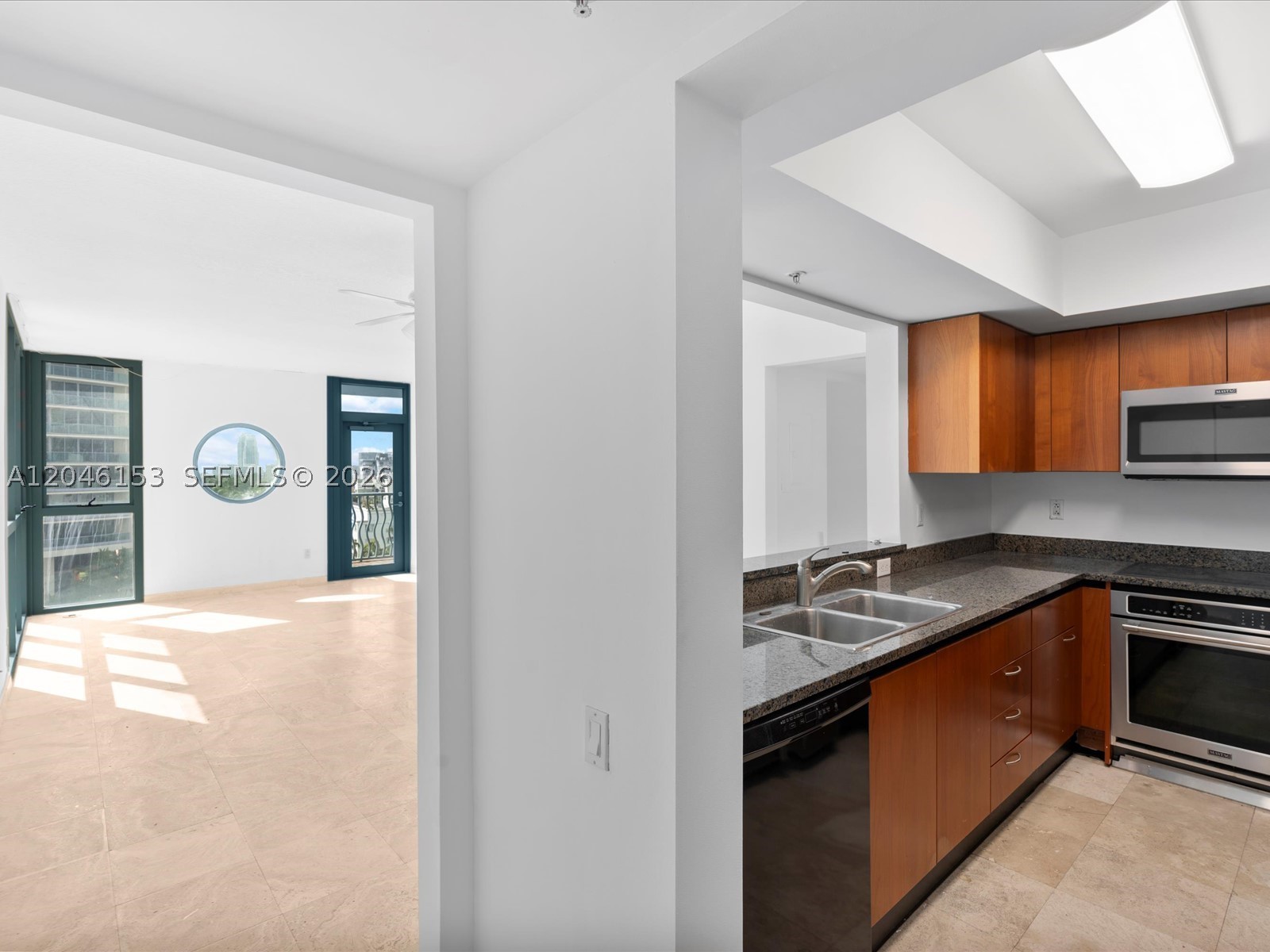 image 1500 Ocean Drive3