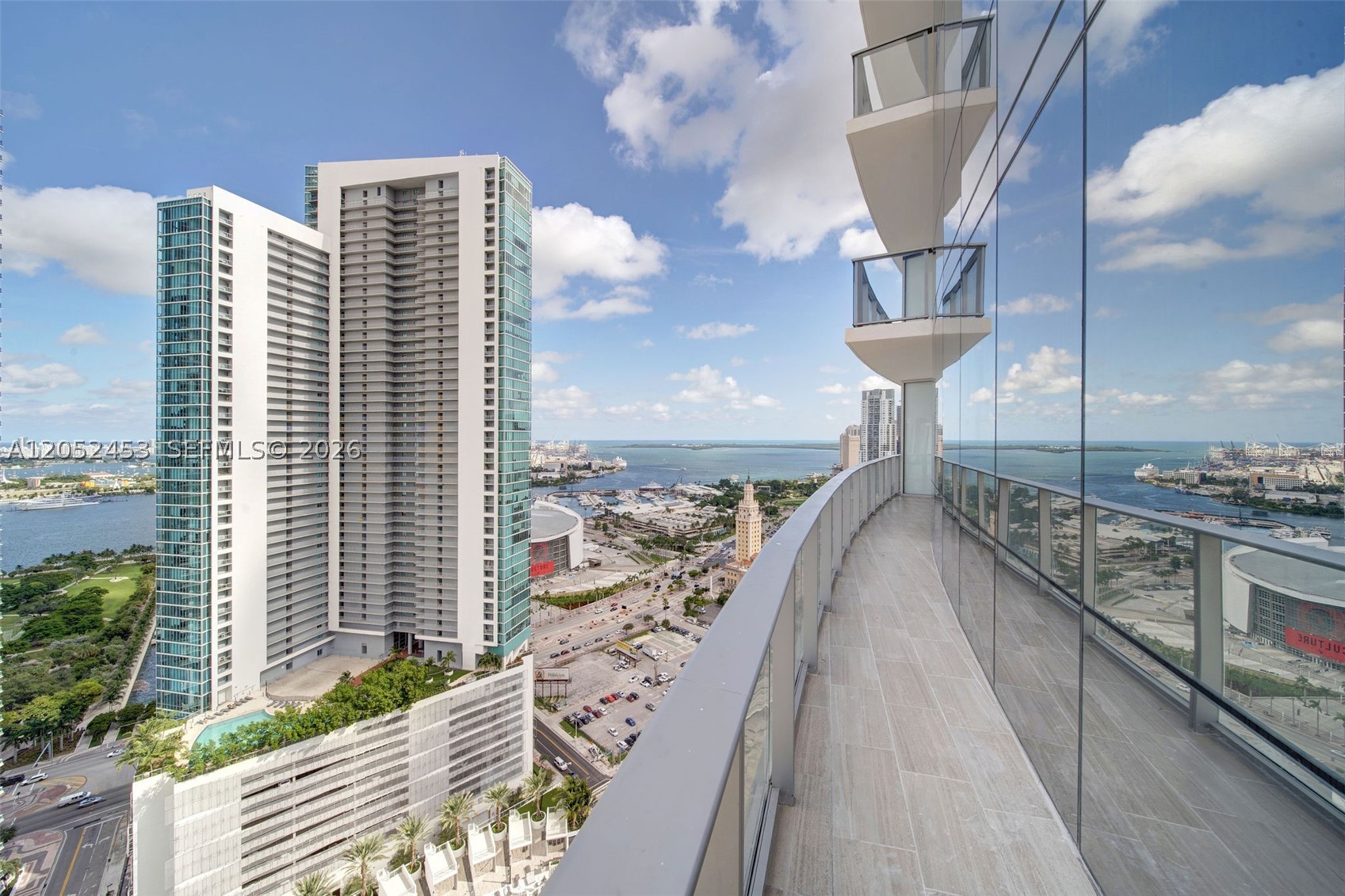 image Paramount Miami Worldcenter0