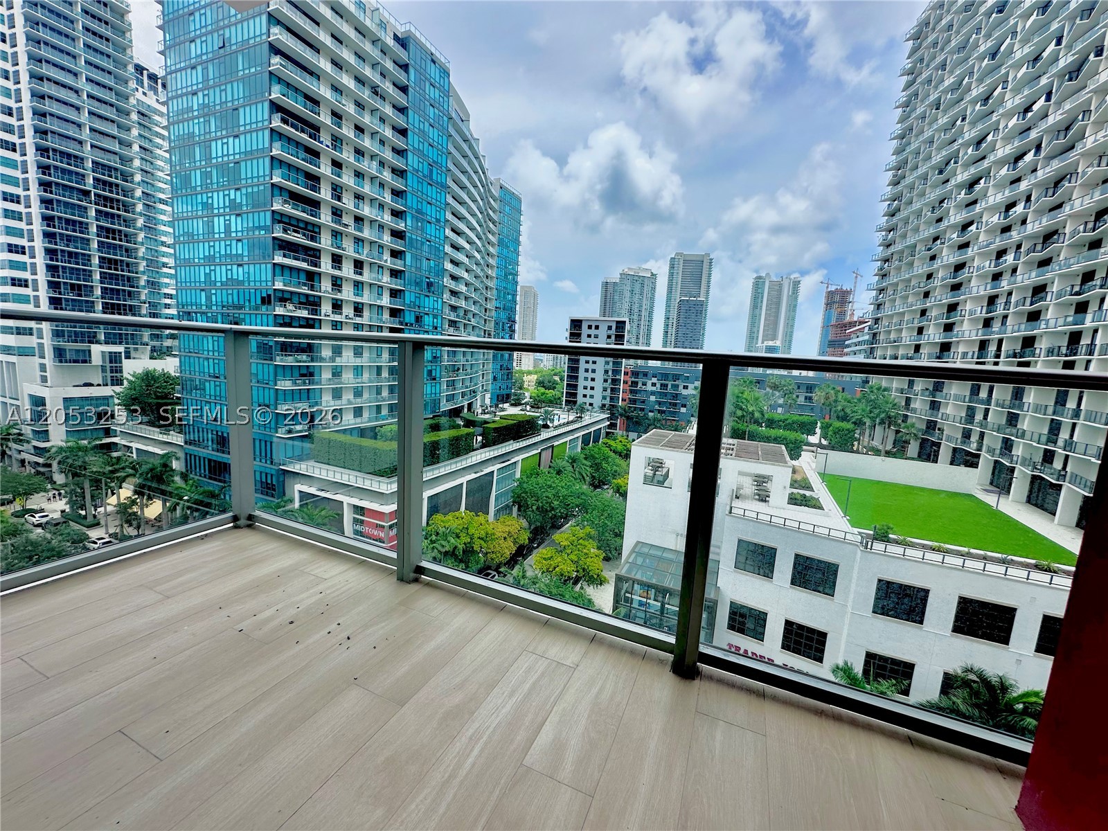 image The Standard Residences Midtown Miami11