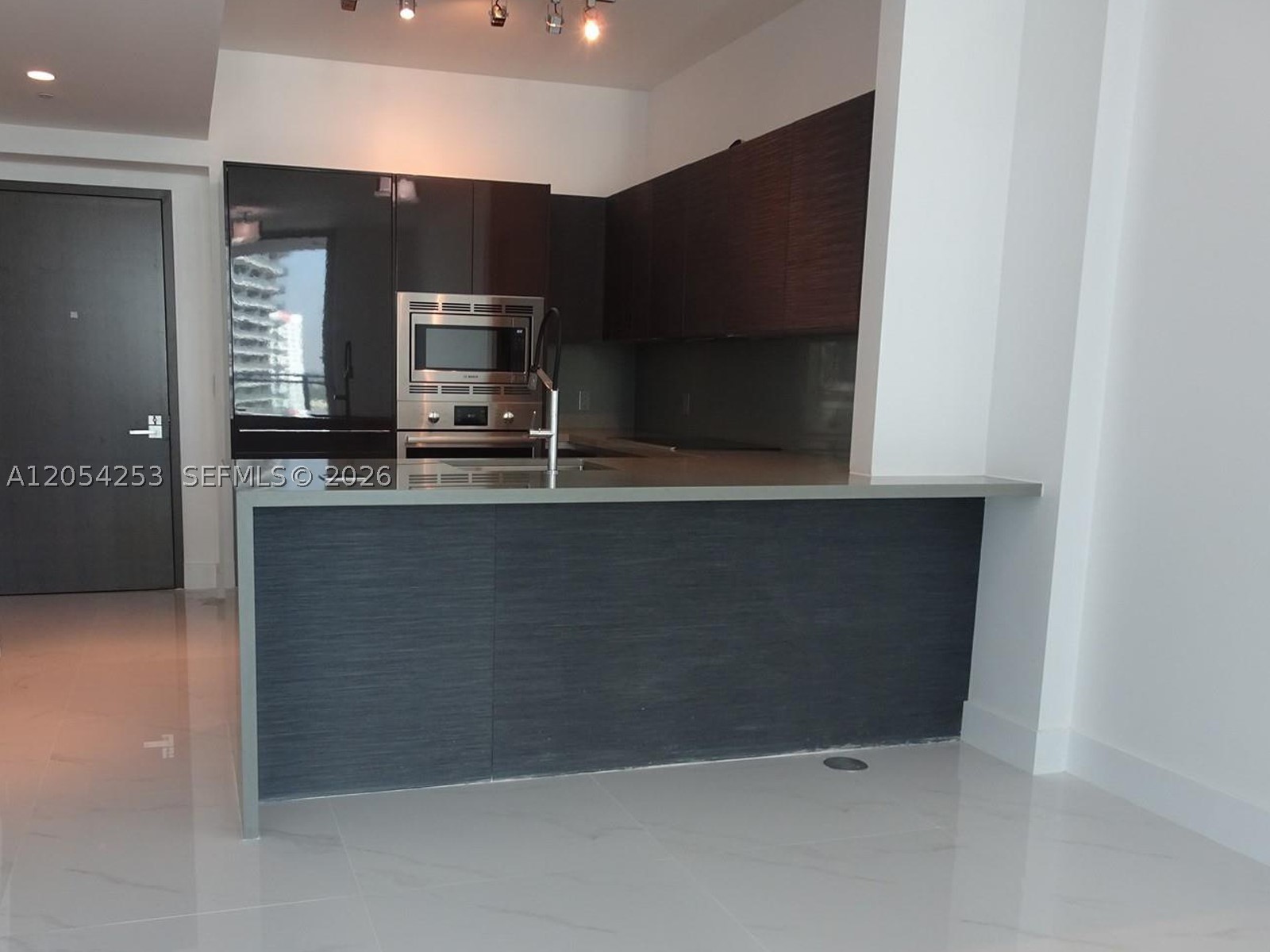 1080 Brickell Ave #1607