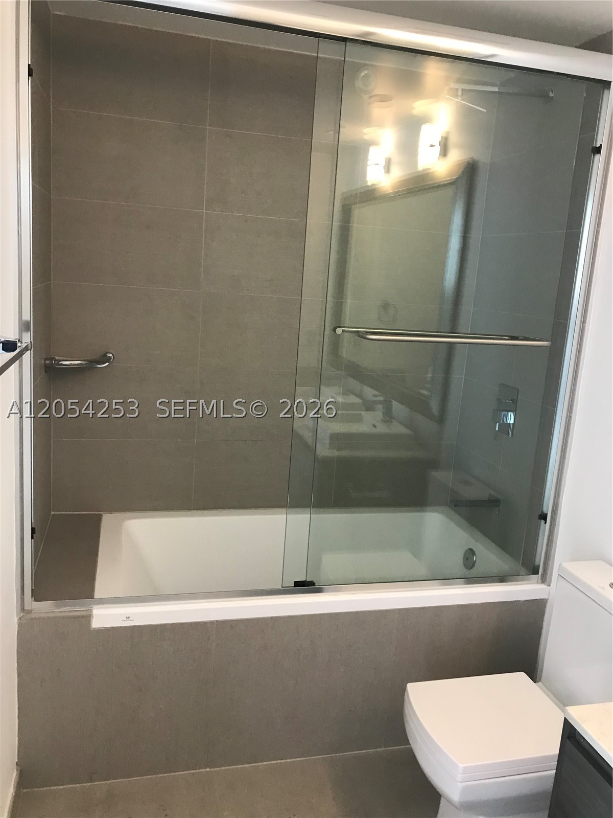 1080 Brickell Ave #1607 Miami, FL 33131