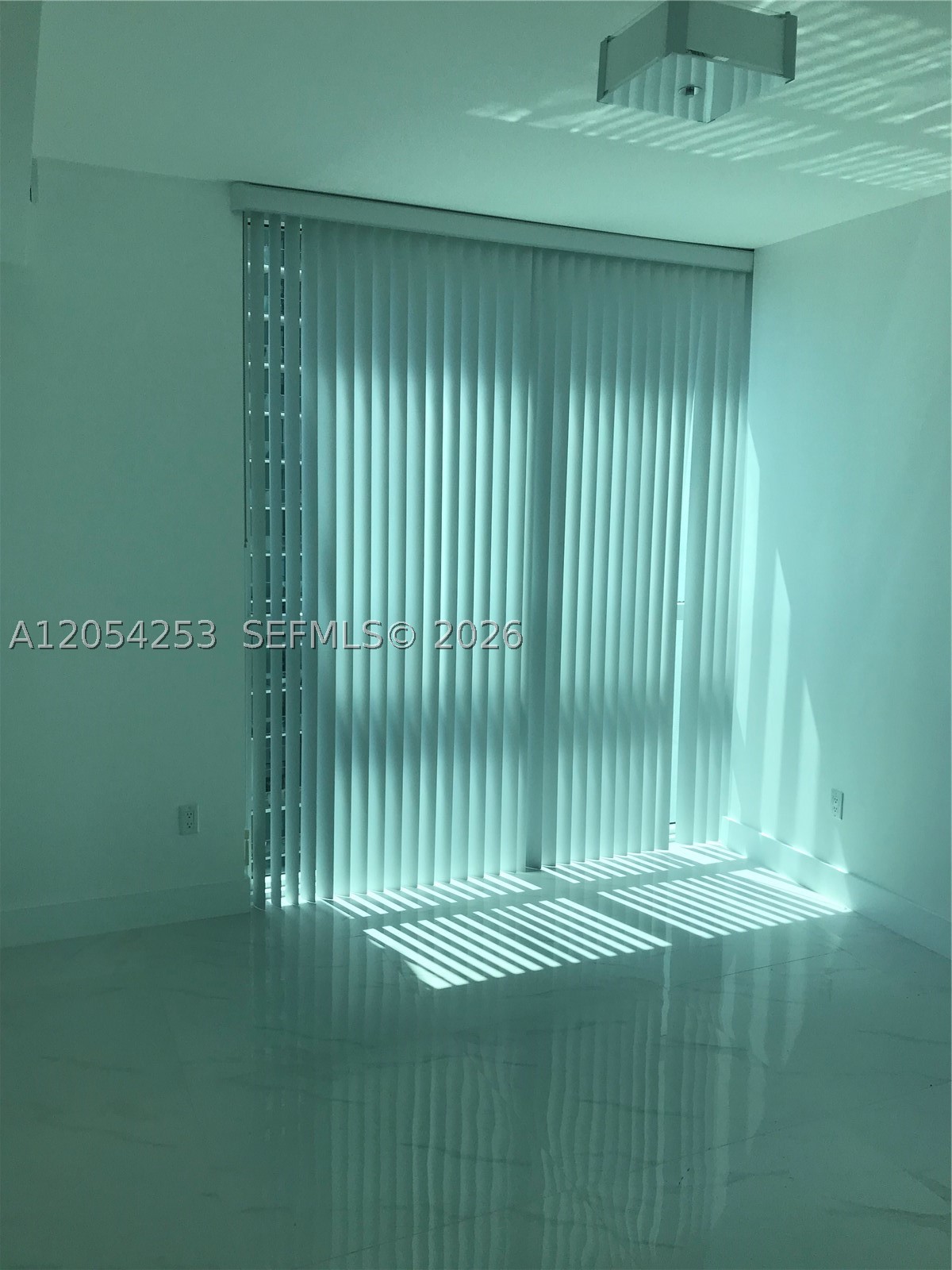 1080 Brickell Ave #1607 Miami, FL 33131